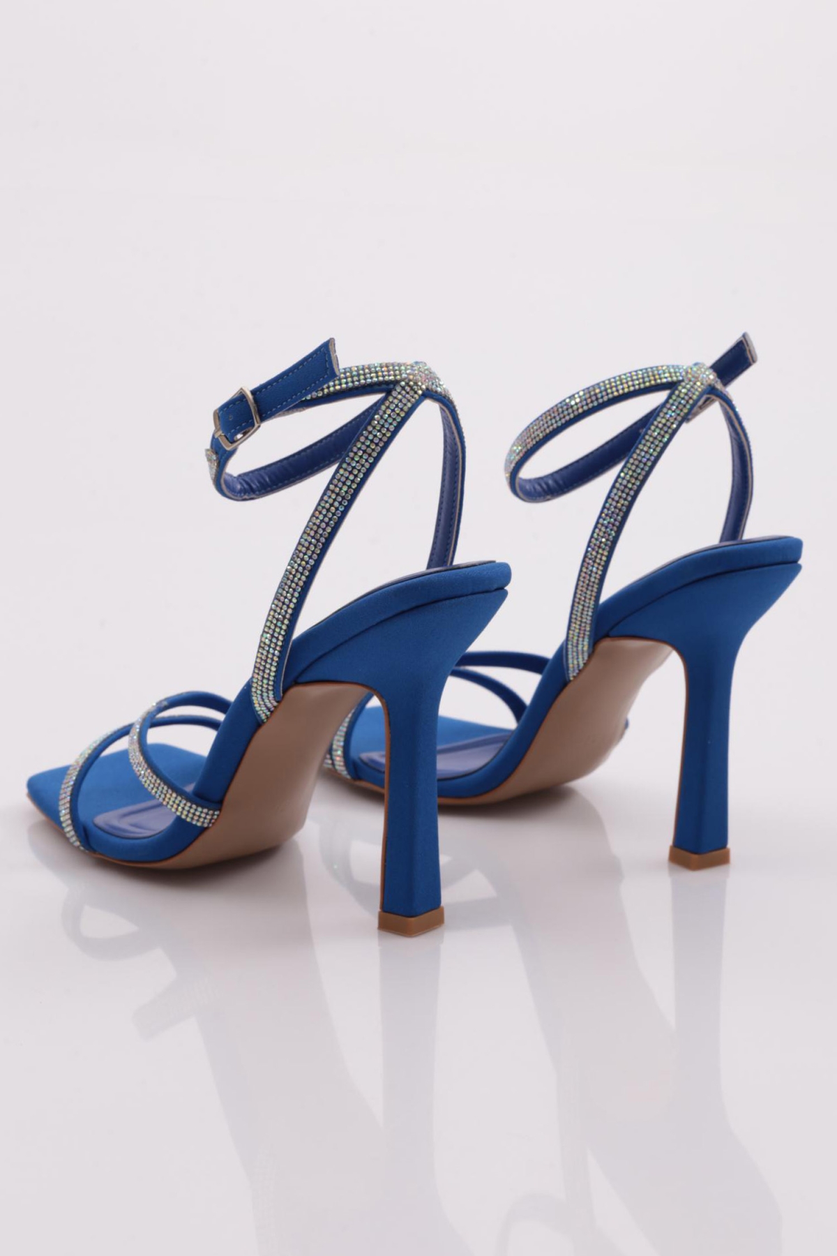 2026 Kadin Silver Taşli Bilekten Kemer Bağlamali Topuklu Sandalet - Görsel 4