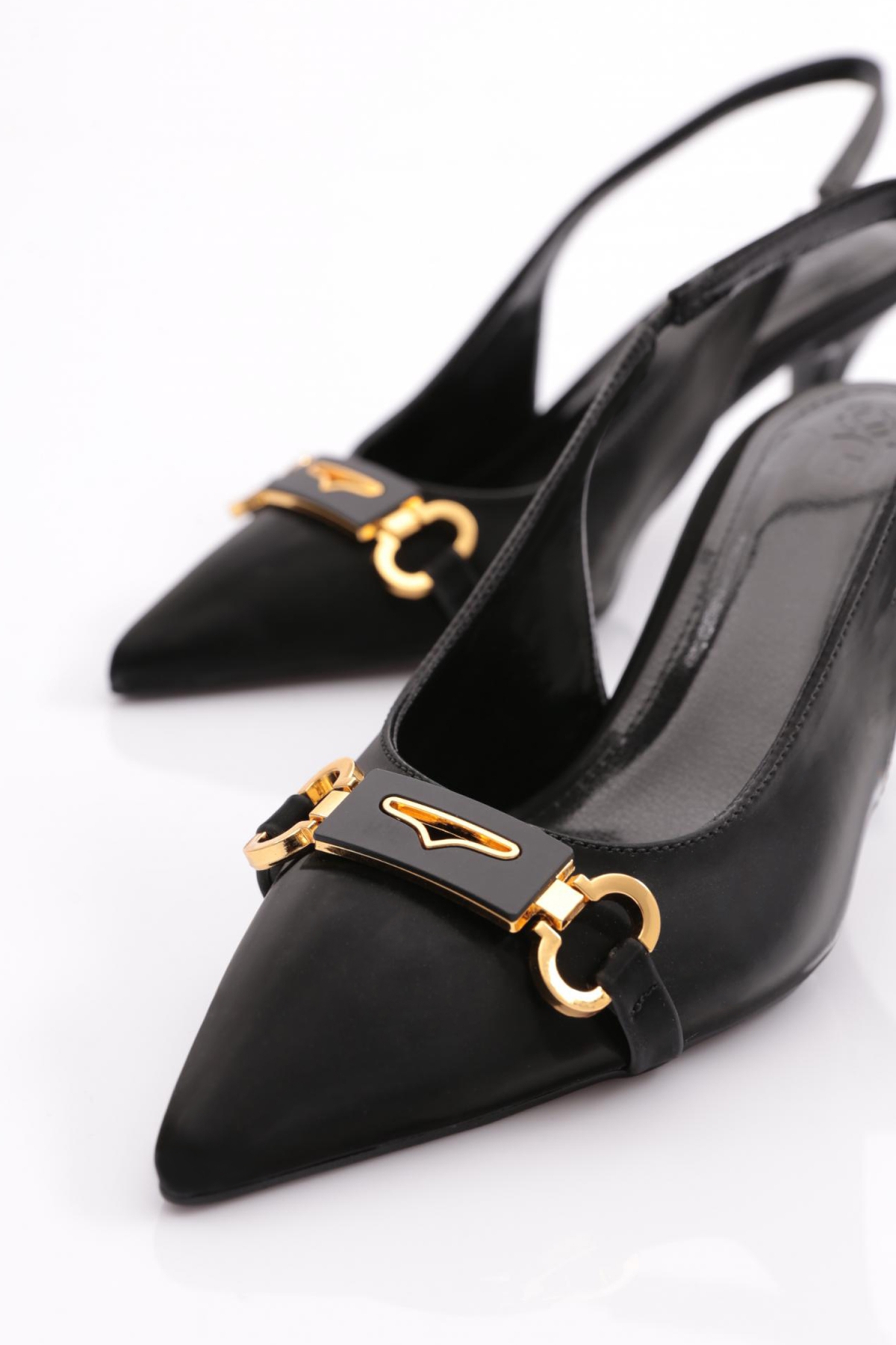 2089 Kadin Arkasi Açik Topuklu Ayakkabi - Görsel 5