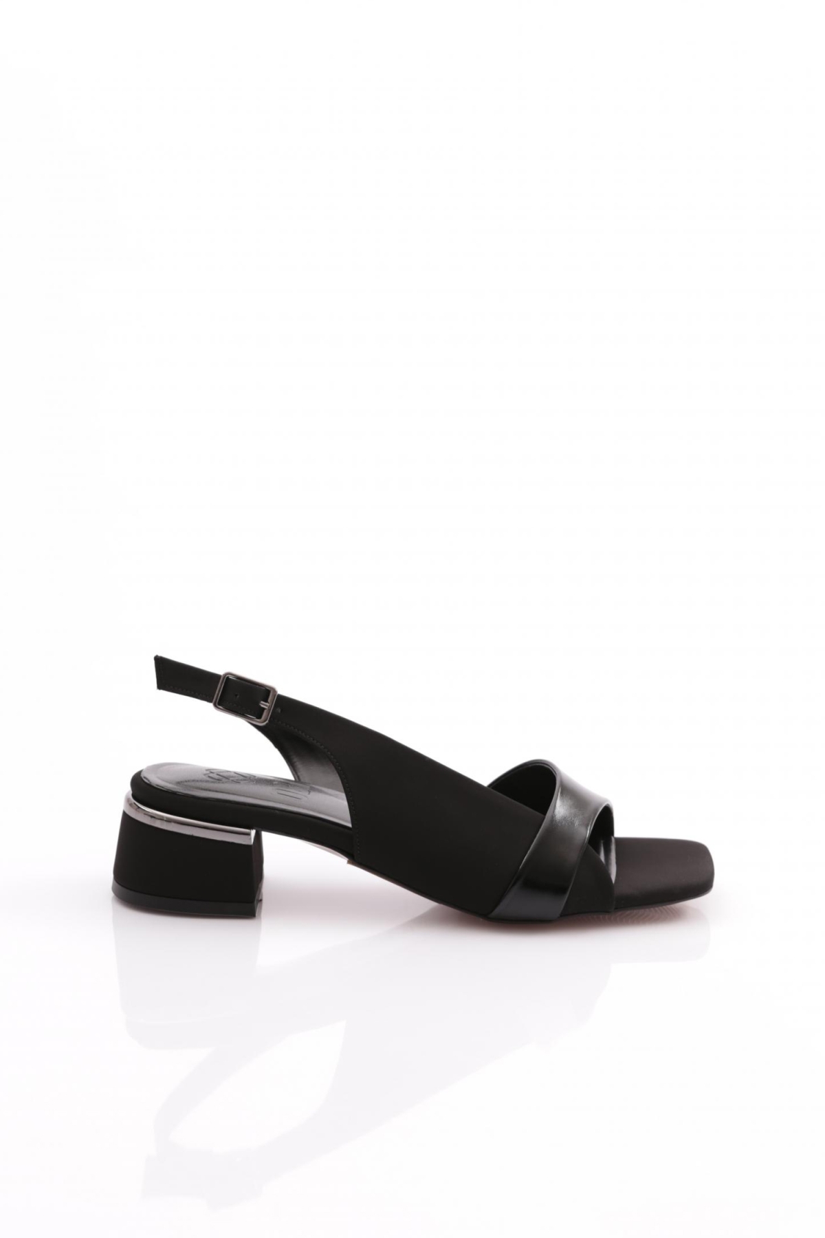 104 Kadin Şeritli Kisa Topuklu Ayakkabi - Görsel 2