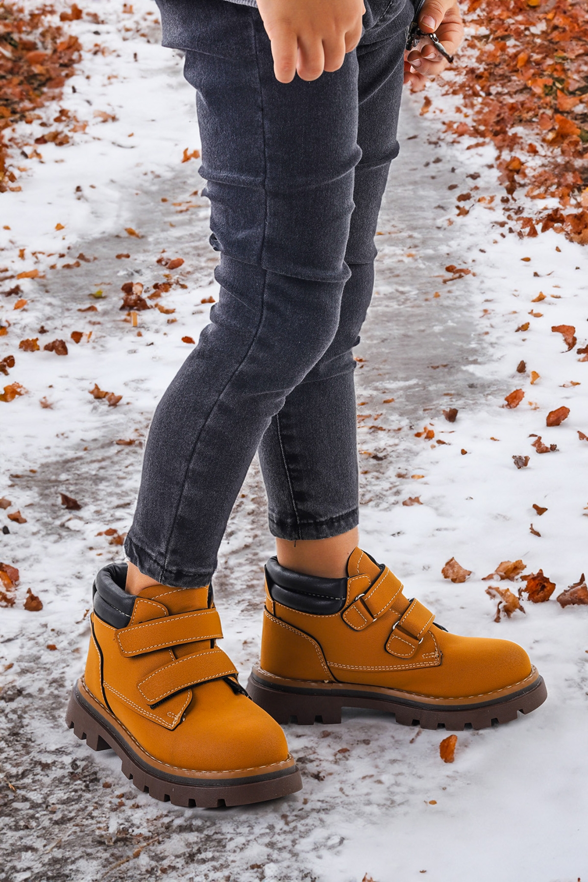 Cırtlı Erkek Çocuk Bot Ayakkabı Arz 3340 Taba - Siyah - Görsel 2