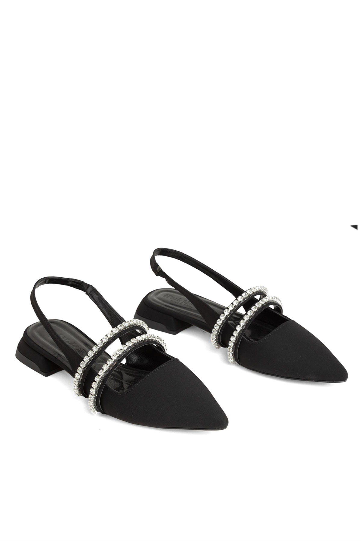https://floimages.mncdn.com/media/catalog/product/24-04/15/201182276-4-1713187590.jpg