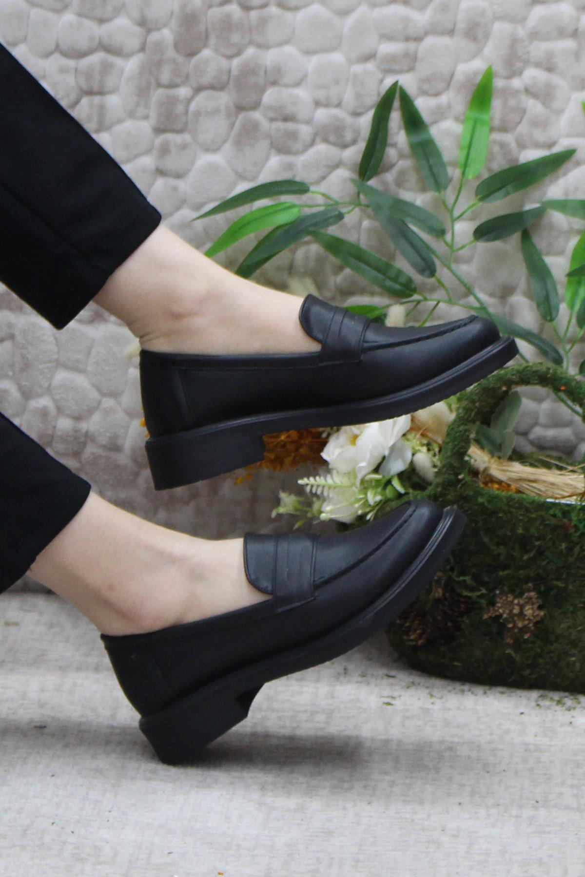 85120 Siyah Cilt Toka Detaylı Rahat Loafer Kadın Ayakkabı - Görsel 6