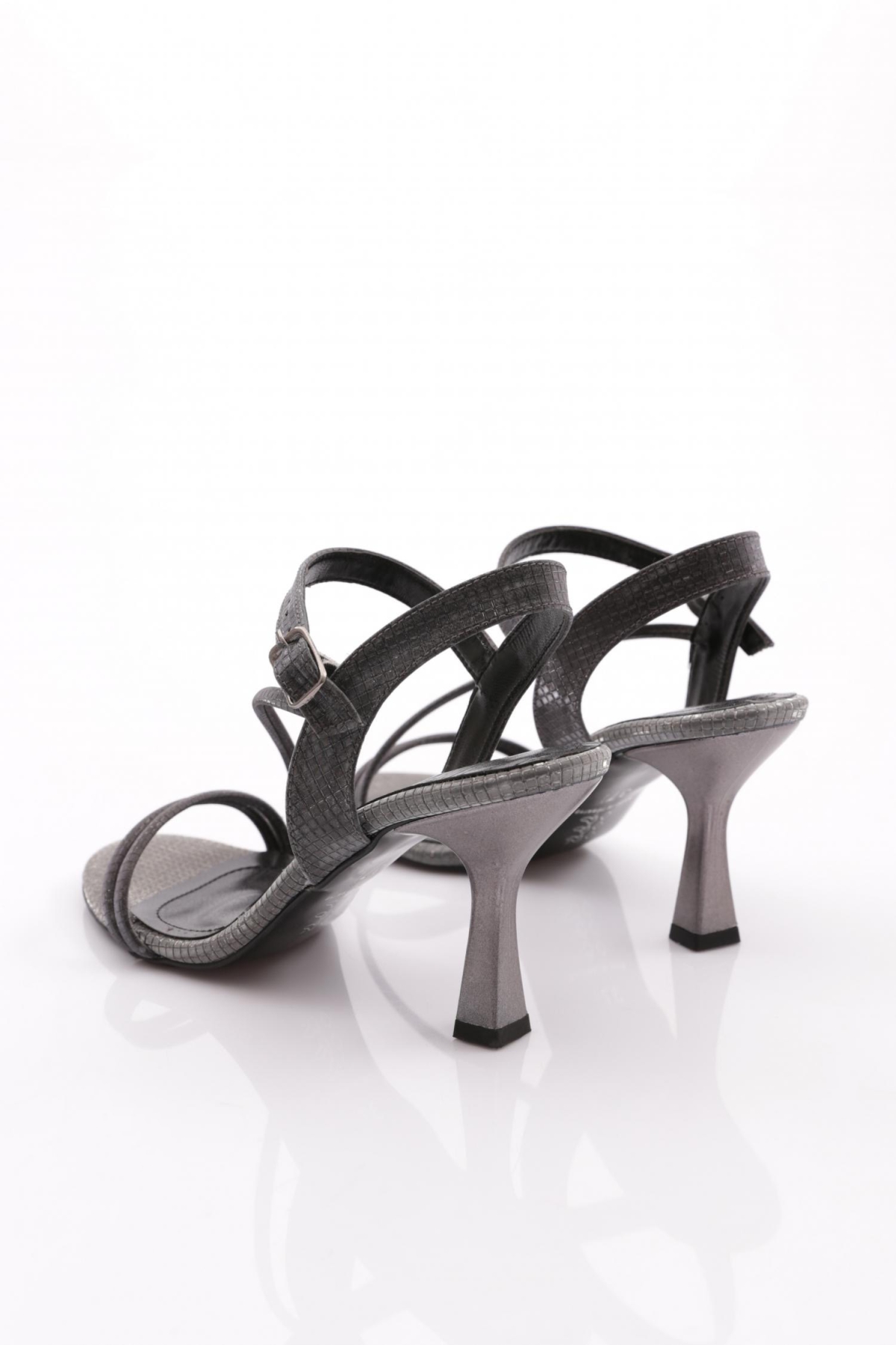 911 Kadin Bilekten Bağlamali Topuklu Ayakkabi - Görsel 4