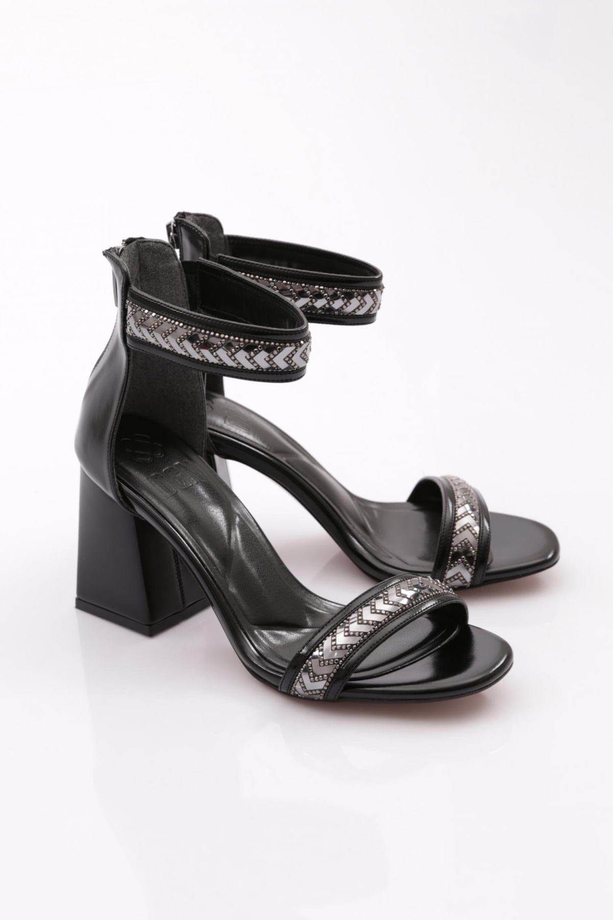708 Kadin Bilekten Bağlamali Topuklu Ayakkabi - Görsel 3