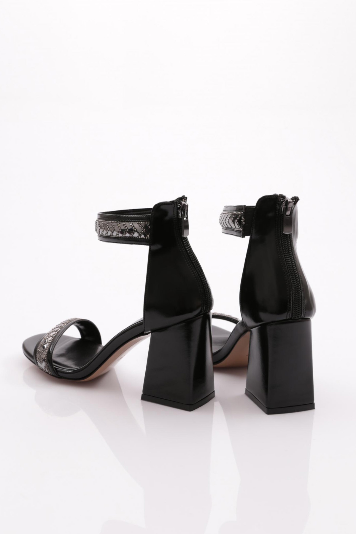 708 Kadin Bilekten Bağlamali Topuklu Ayakkabi - Görsel 4