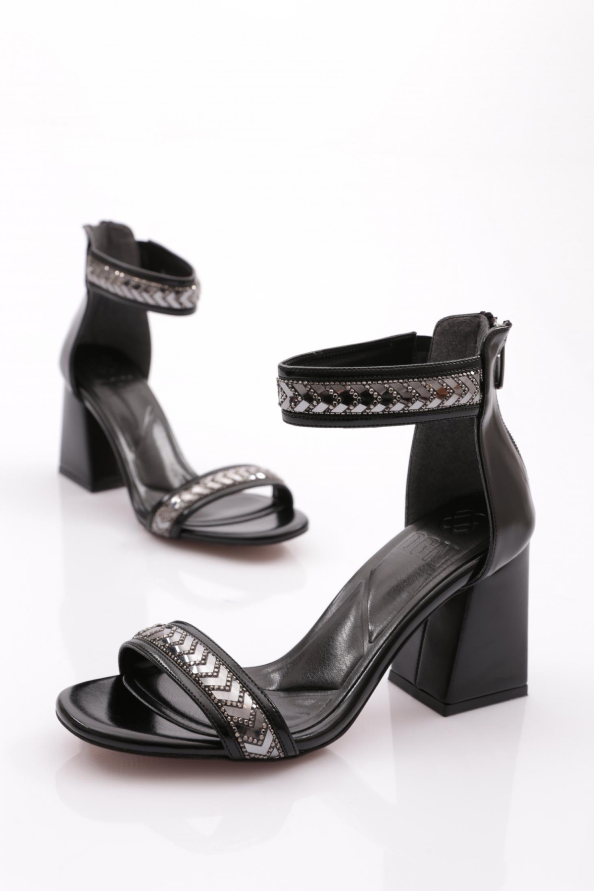 708 Kadin Bilekten Bağlamali Topuklu Ayakkabi - Görsel 5