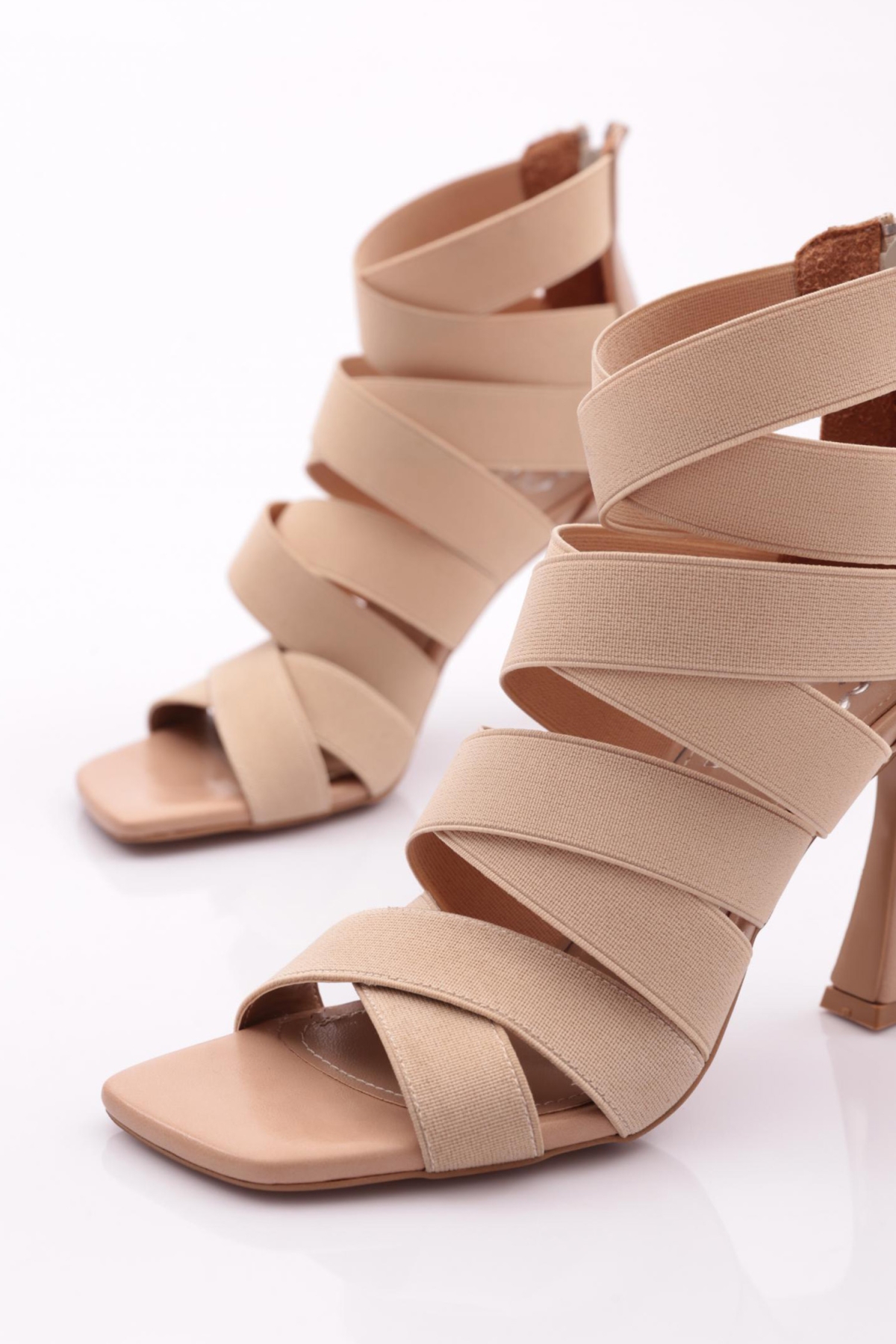 6901 Kadin Arkasi Fermuarli Topuklu Abiye Ayakkabi - Görsel 5