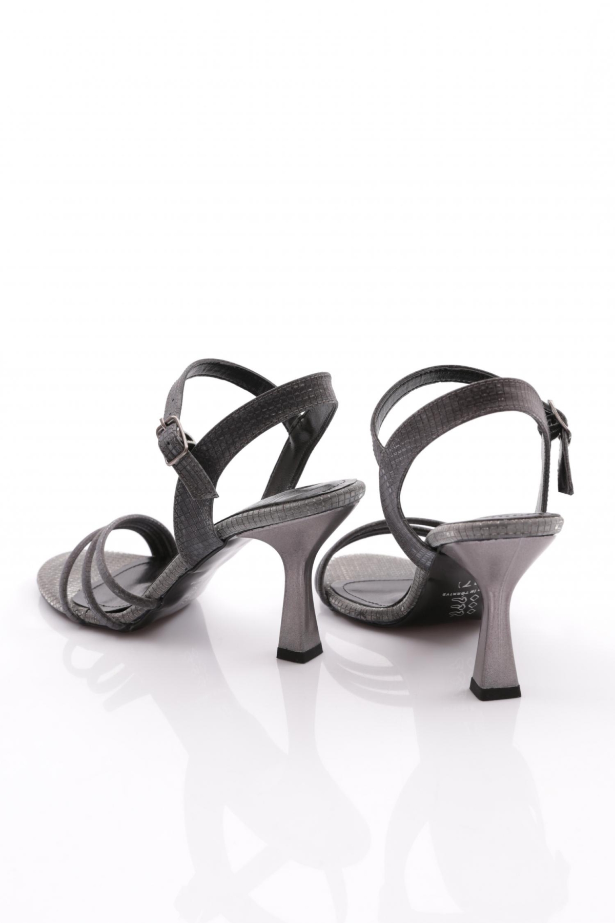 913 Kadin Şeritli Topuklu Ayakkabi - Görsel 4