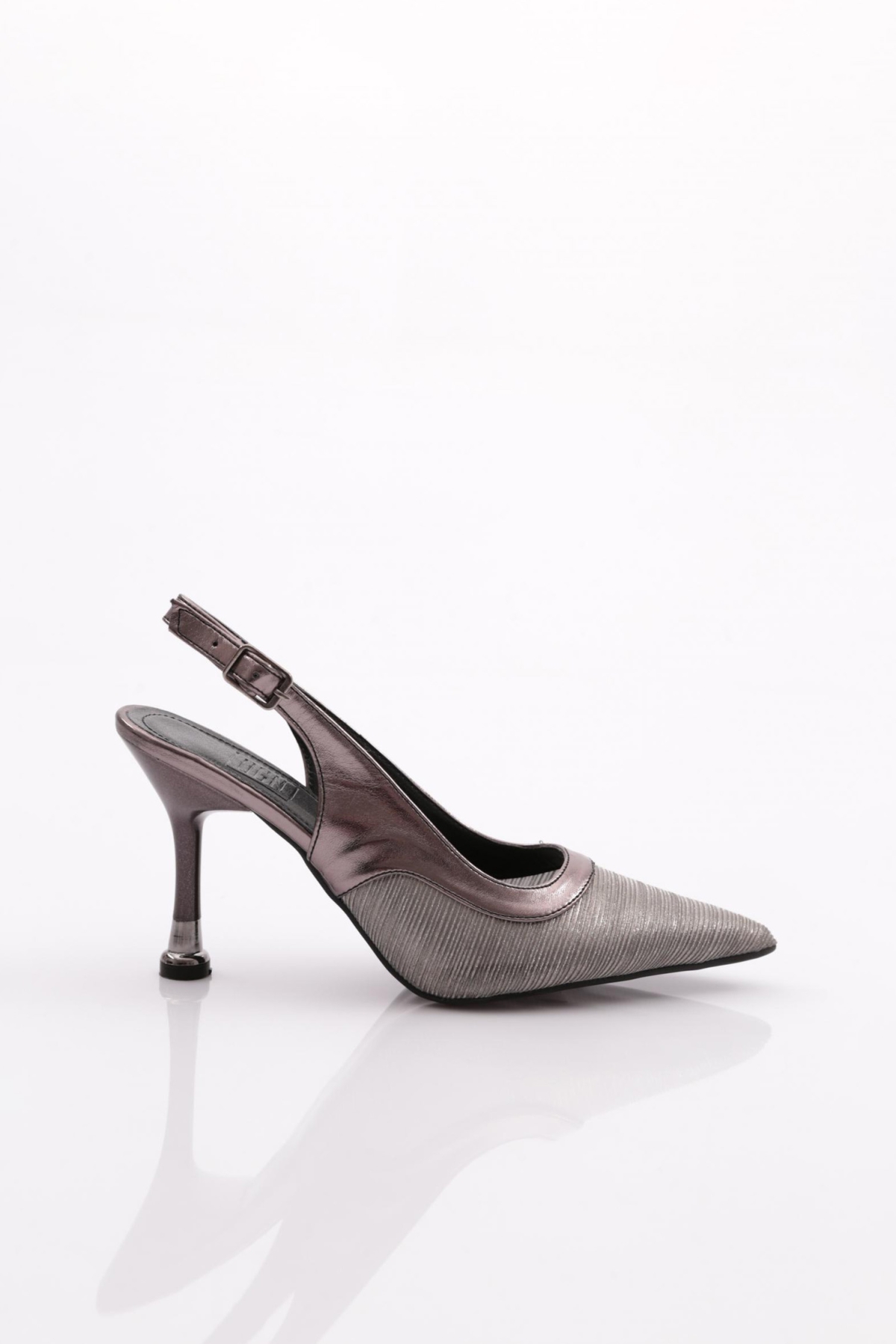 1031 Kadin Arkasi Açik Topuklu Ayakkabi - Görsel 2