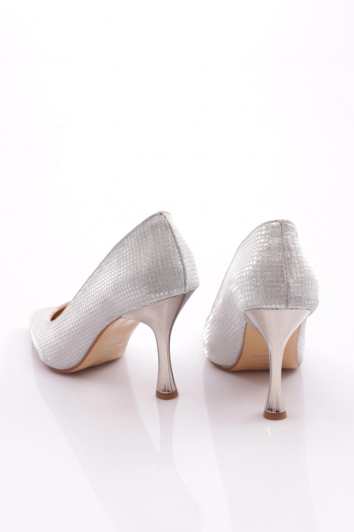 1013 Kadin Sivri Burun Topuklu Ayakkabi - Görsel 4