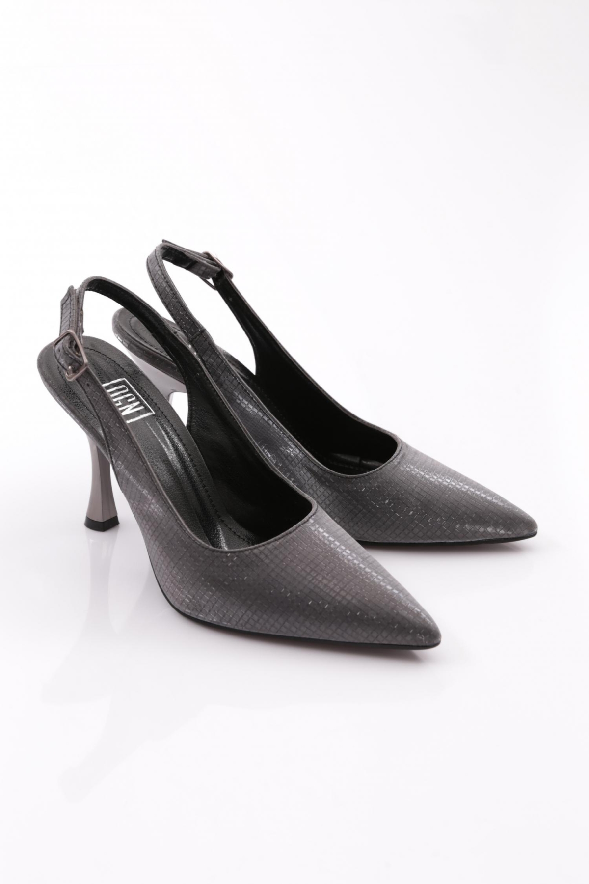 1010 Kadin Sivri Burun Arkasi Açik Topuklu Ayakkabi - Görsel 3