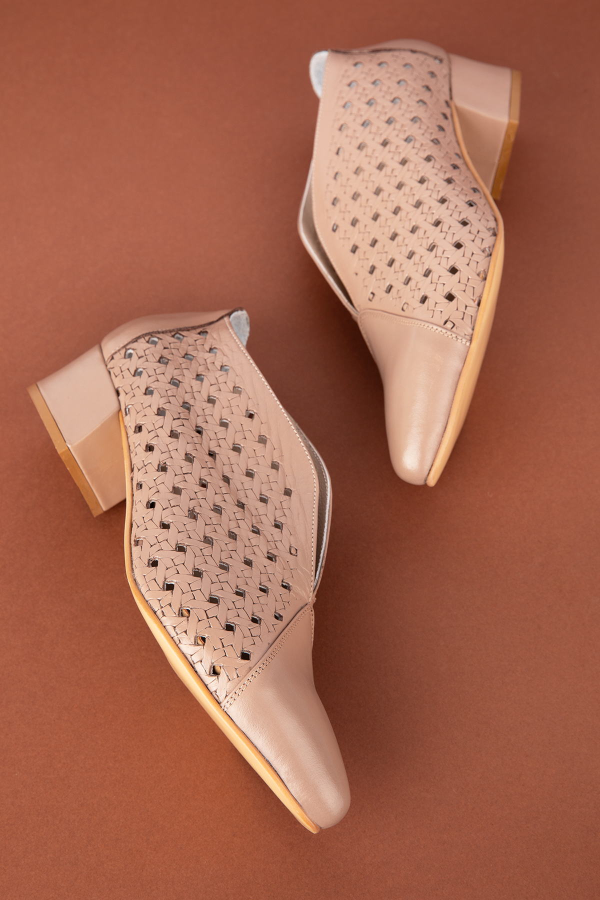 Gondol Hakiki Deri Lazer Kesim Şık Kısa Topuklu Ayakkabı şhn.860 - Görsel 3