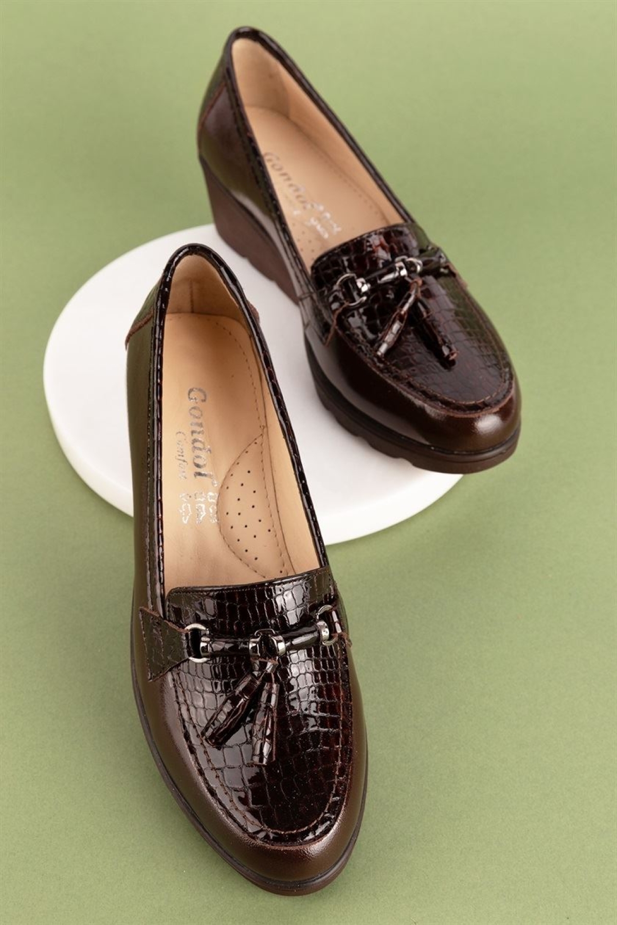 Gondol Kadın Hakiki Deri Dolgu Topuk Rahat Şık Anne Ayakkabısı ell.6821 - Görsel 3