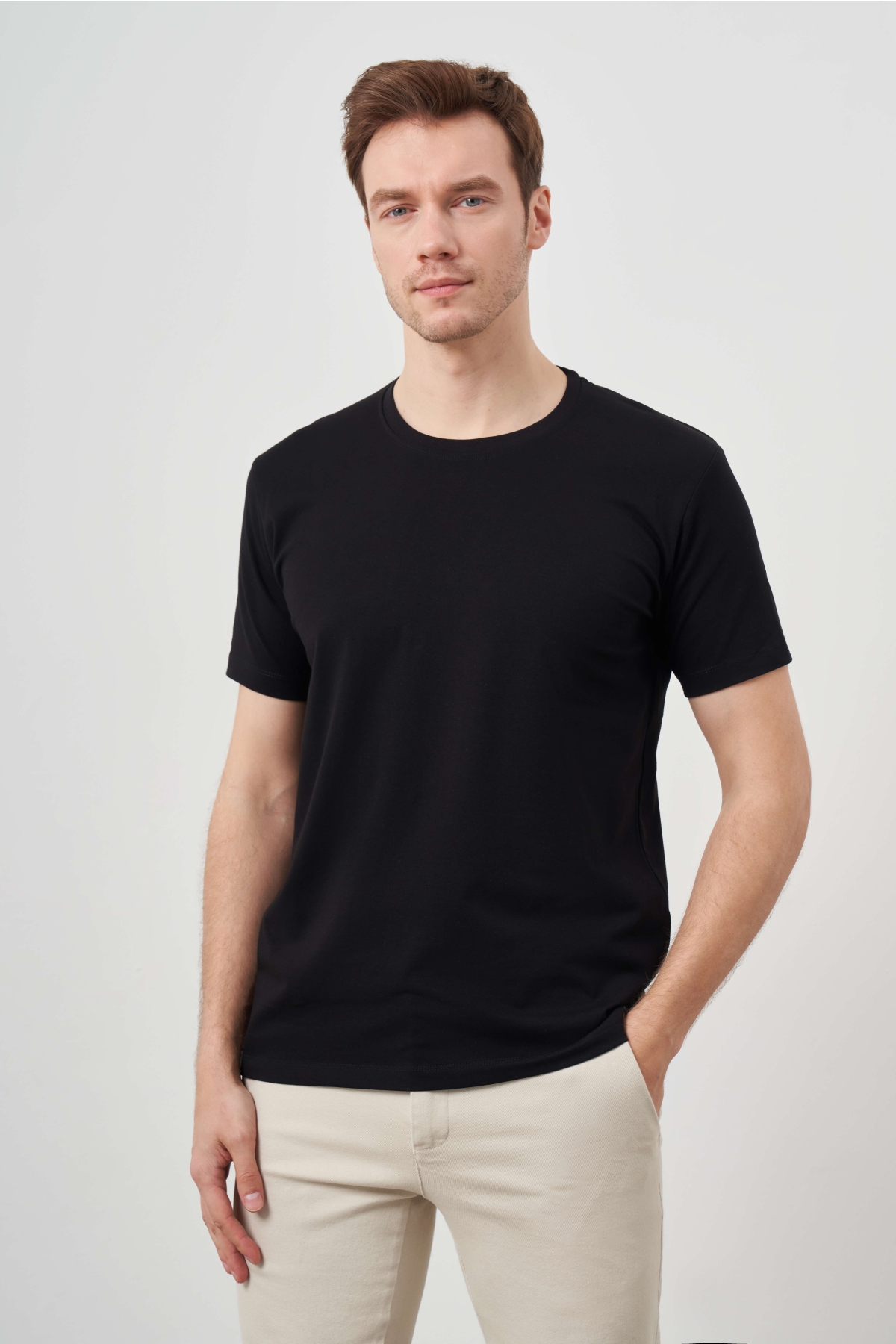 Erkek Siyah Basic Bisiklet Yaka Dynamic Fit T-Shirt