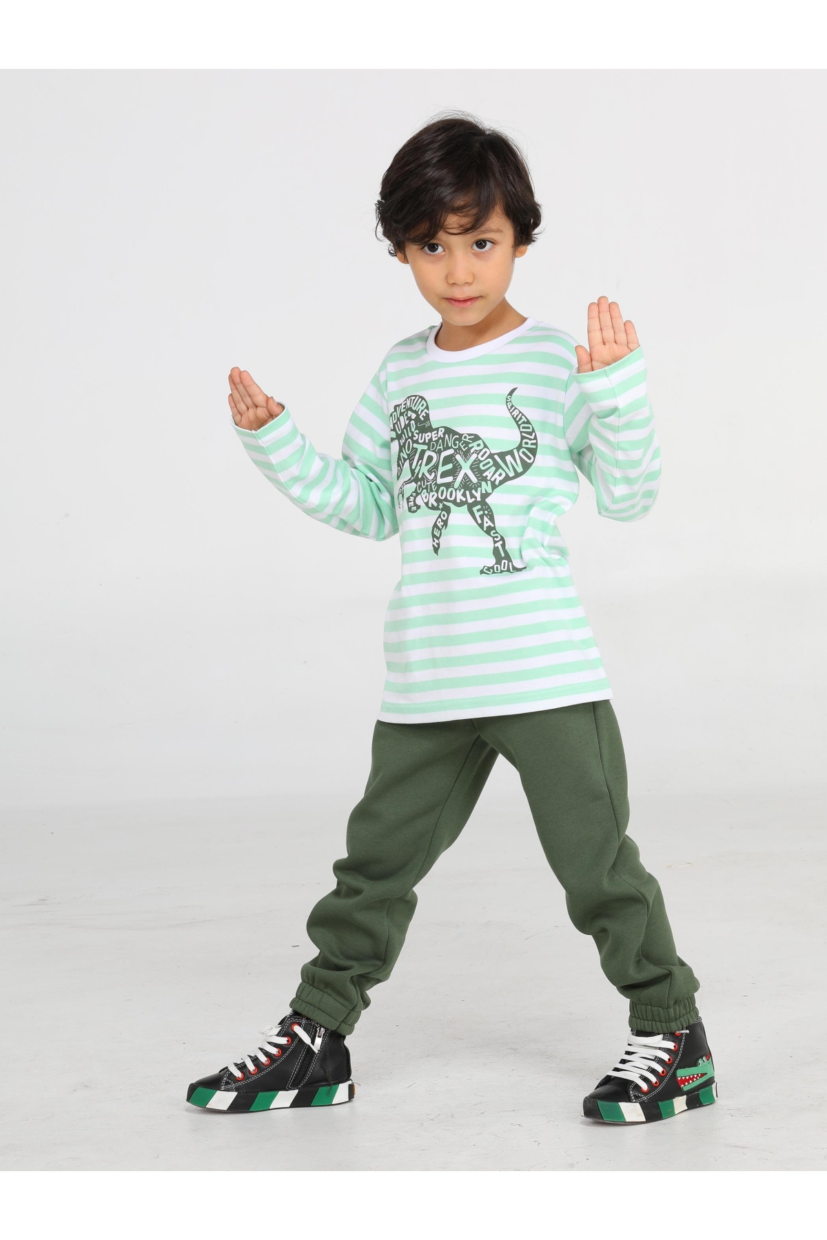 Yeşil Yazılı Dino Jogger +T-shirt Takım