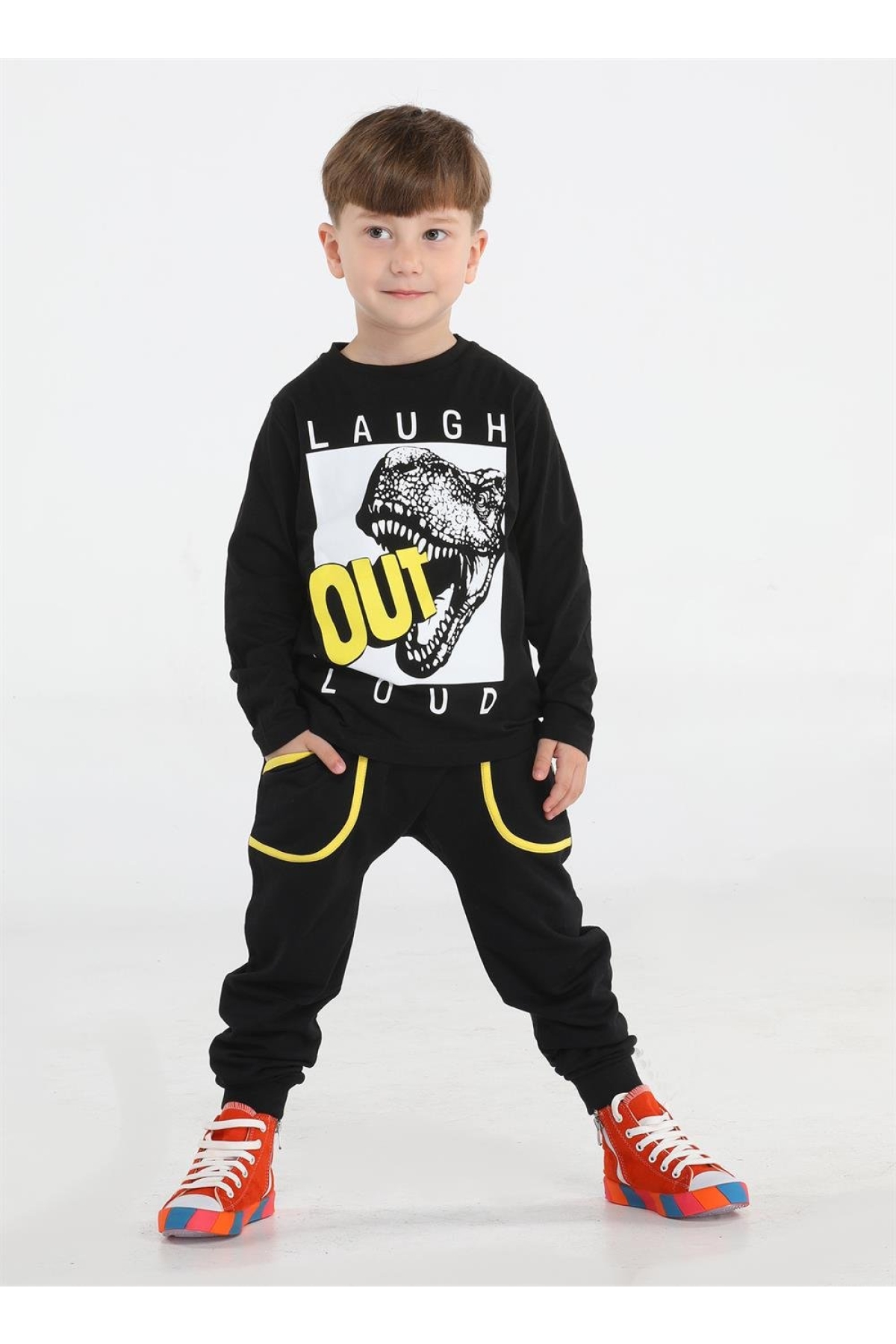 Out Dino Siyah Baggy Pantolon + T-shirt Takım