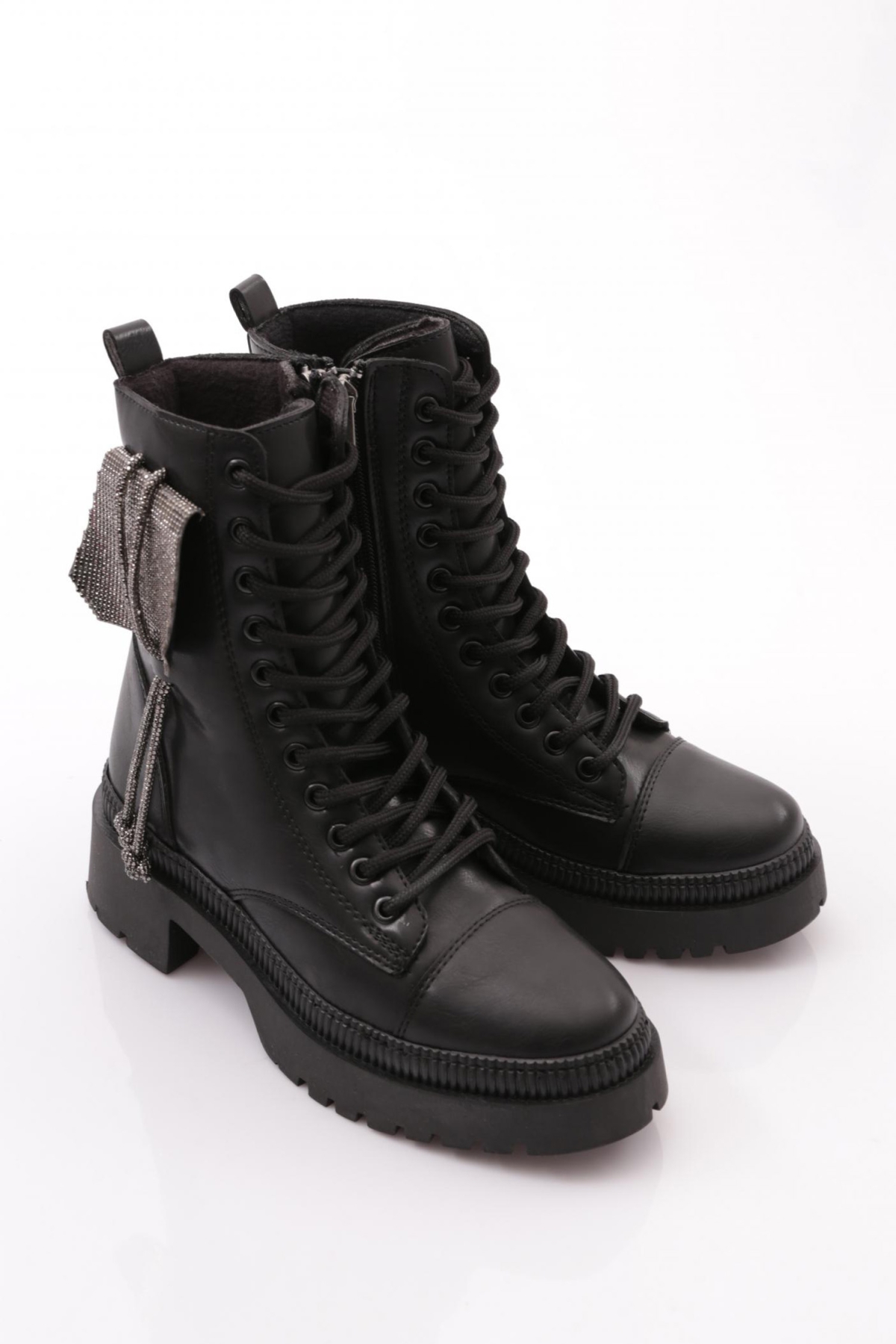 906223 Kadin Bot - Görsel 3