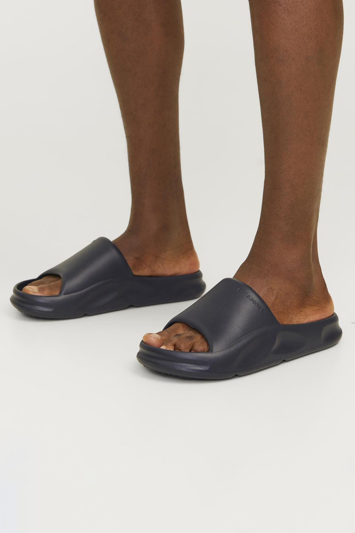 Jack &amp Jones Jack &amp Jones Gri Erkek Jfwstatus Marka Logolu Terlik 12251282 Antrasit Sandalet & Terlik | Flo Gri - 2. görsel