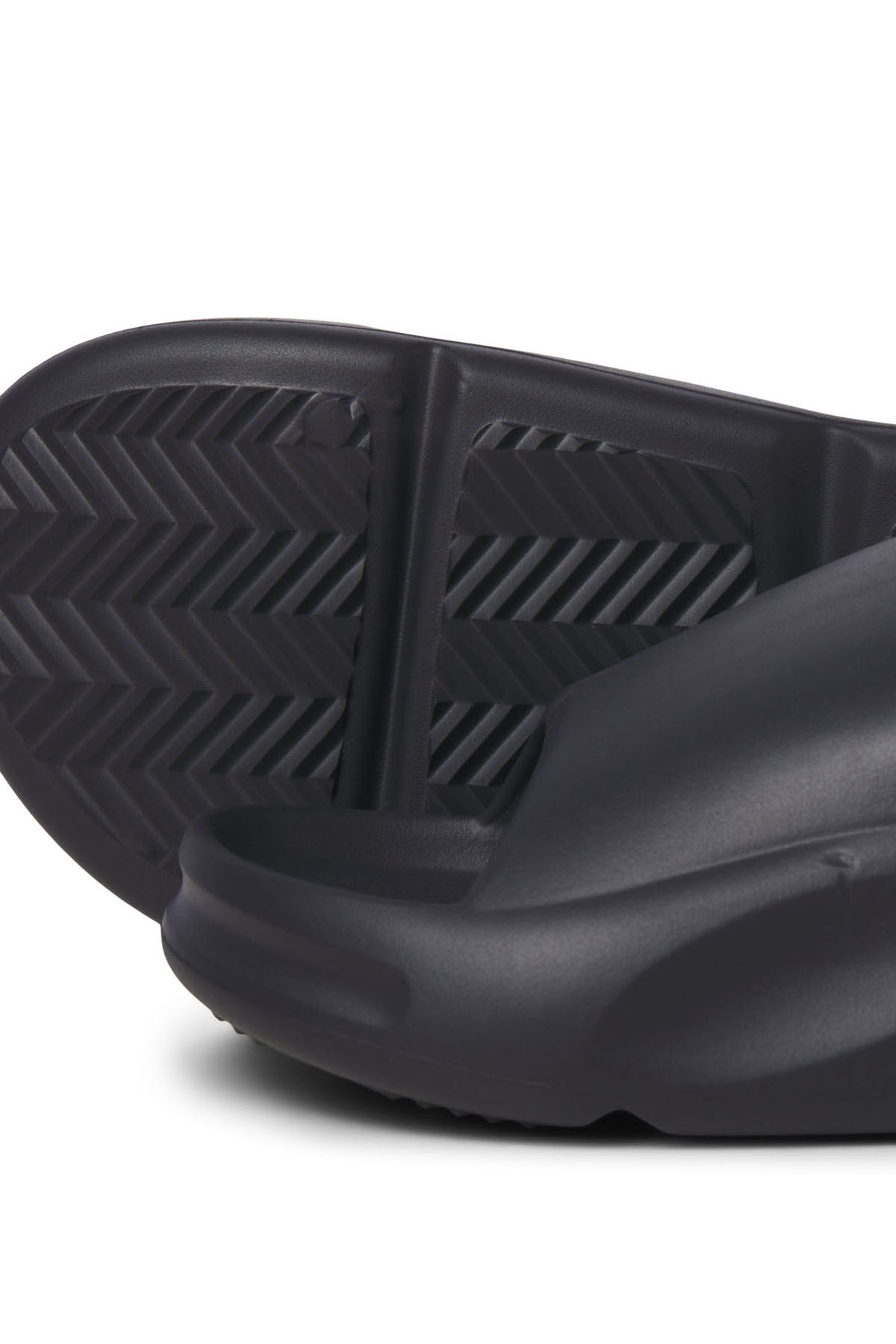 Jack &amp Jones Jack &amp Jones Gri Erkek Jfwstatus Marka Logolu Terlik 12251282 Antrasit Sandalet & Terlik | Flo Gri - 5. görsel