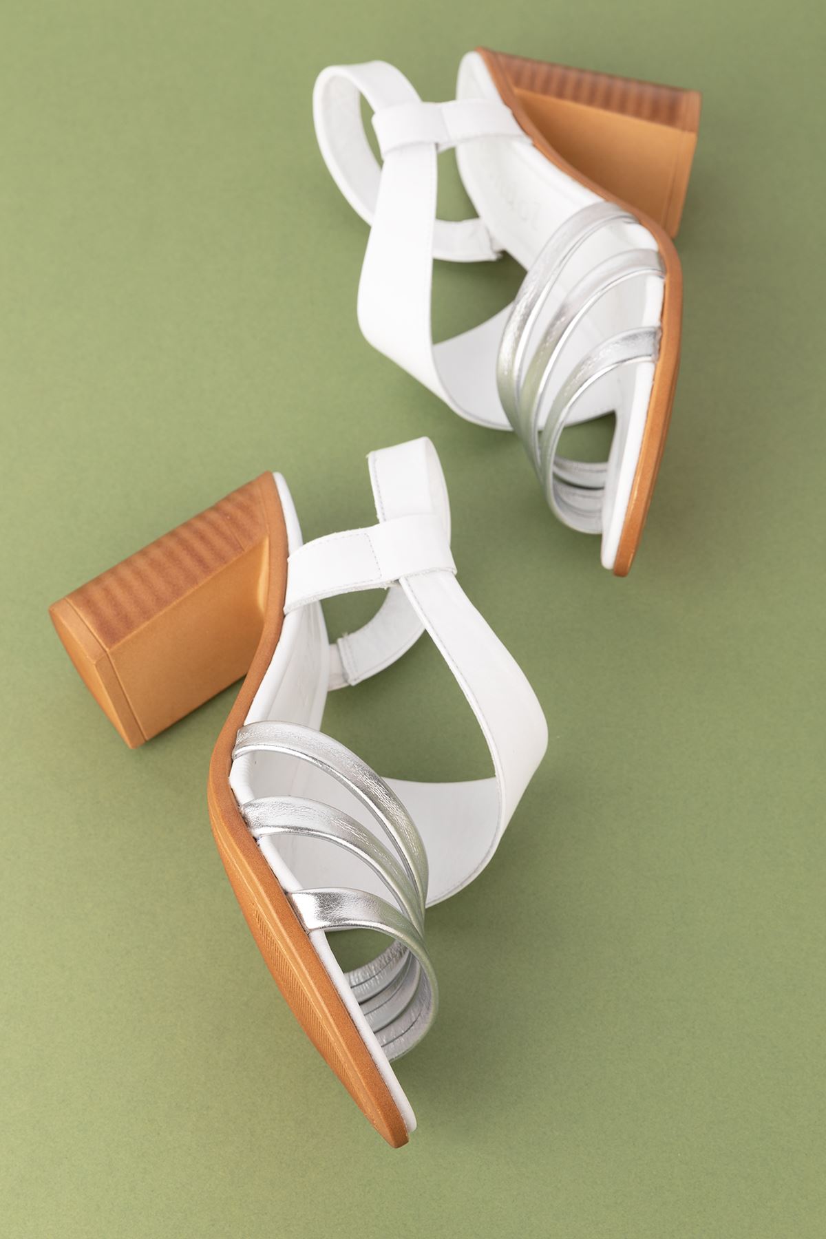 Gondol Kadın Hakiki Deri Topuklu Şık Ayakkabı tlh.603 - Görsel 3