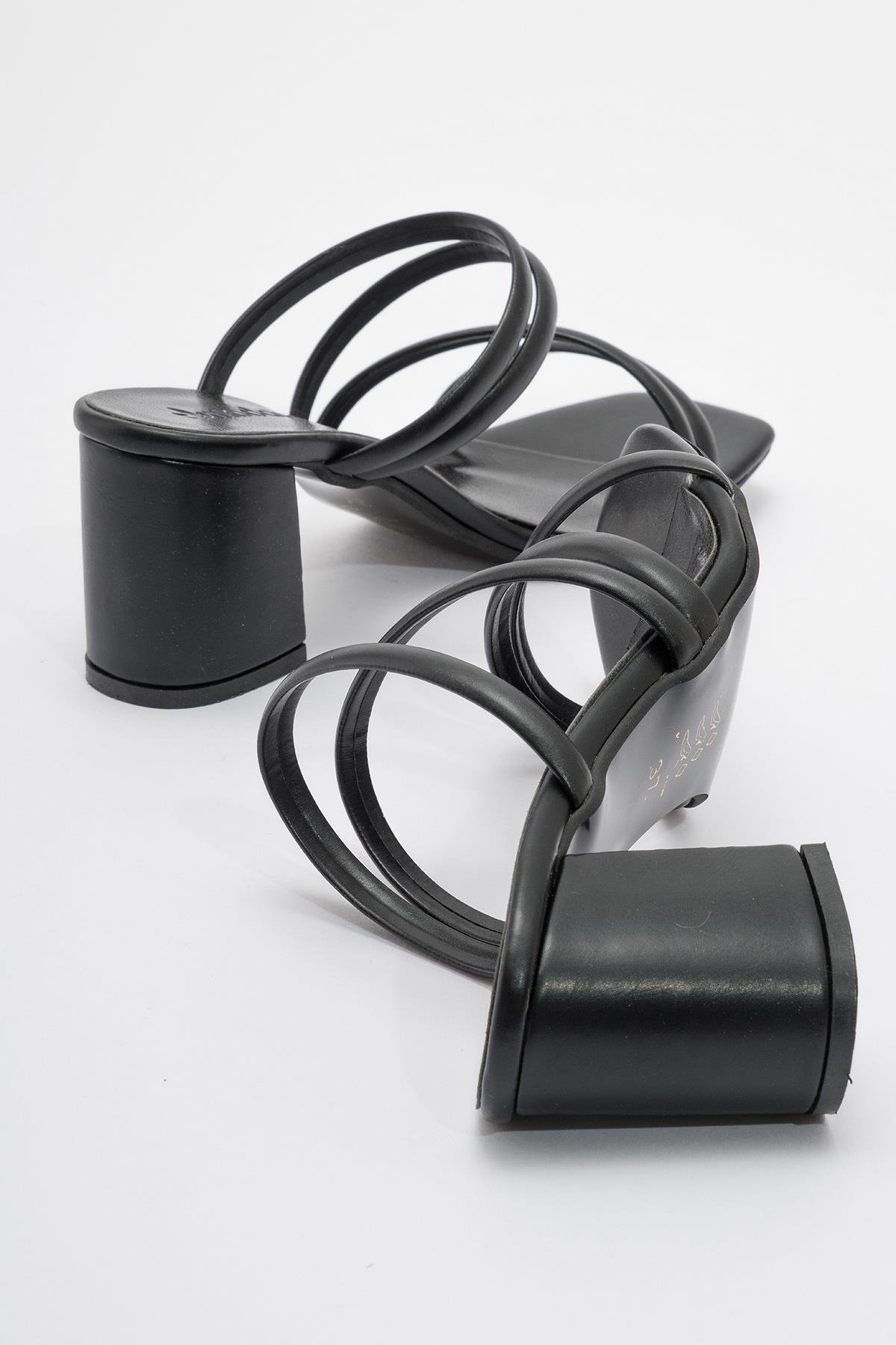 Kadın Küt Burunlu SİYAH CİLT - Görsel 5