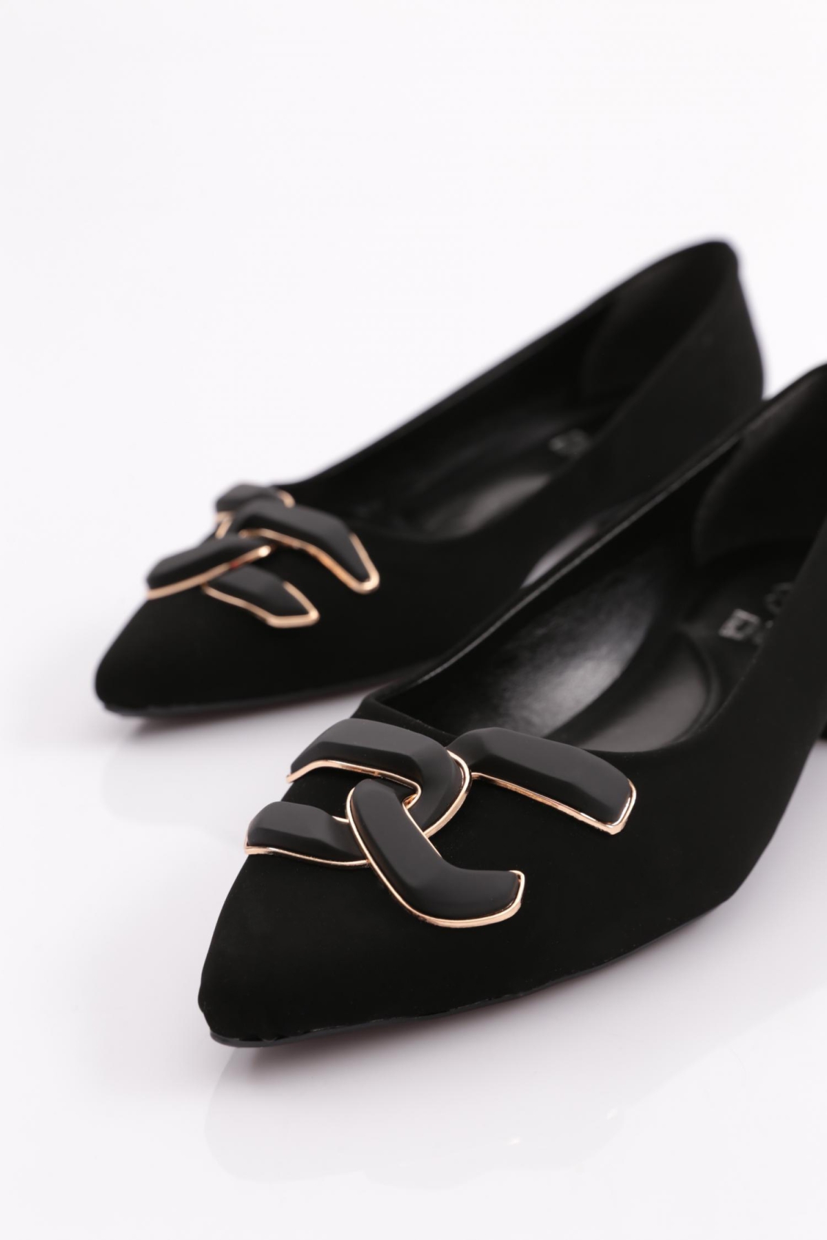 2606-23Y Kadin Sivri Burun Metal Tokali Babet - Görsel 5