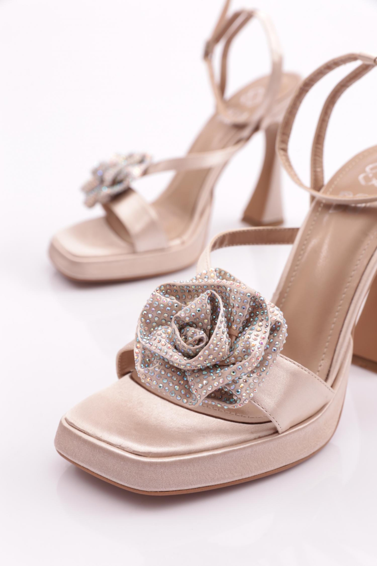 6950 Gül Desenli Topuklu Abiye Ayakkabi - Görsel 5