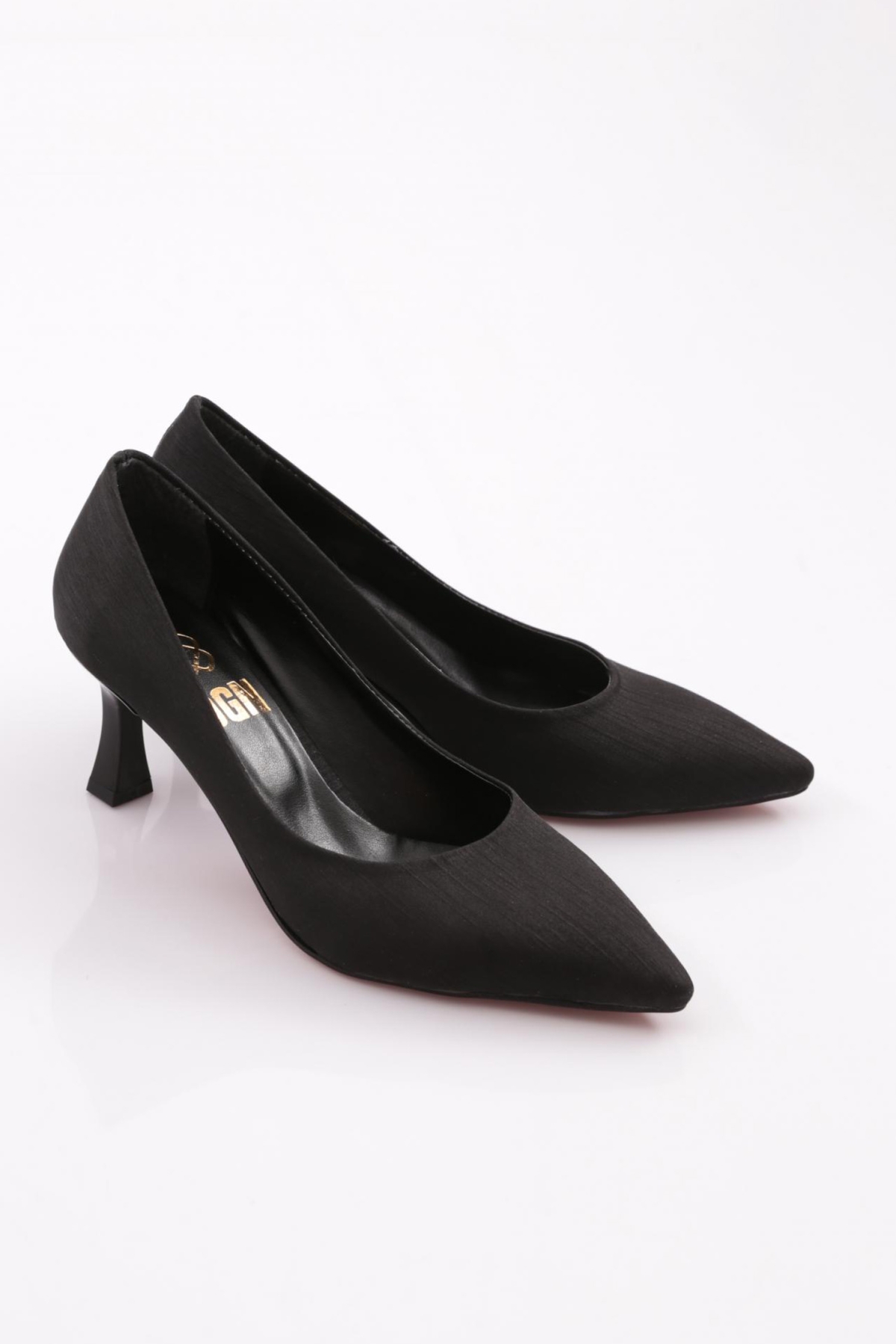 320 Sivri Burun Parmak Dekolteli Topuklu Ayakkabi - Görsel 3