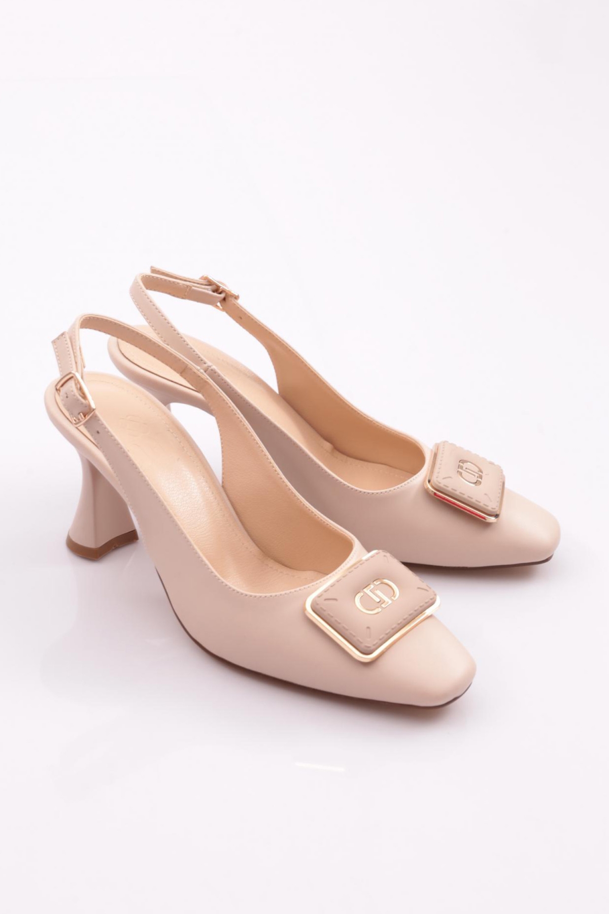 24233 Kadin Arkasi Açik Topuklu Ayakkabi - Görsel 3