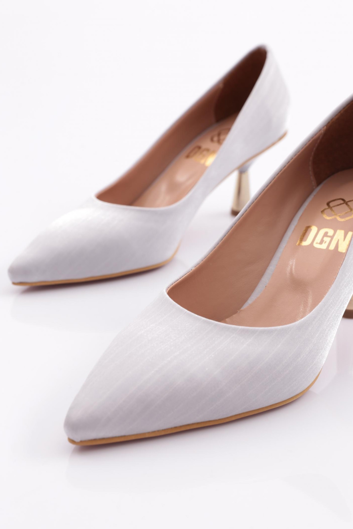 340 Kadin Sivri Burun Parmak Dekolteli Topuklu Ayakkabi - Görsel 5