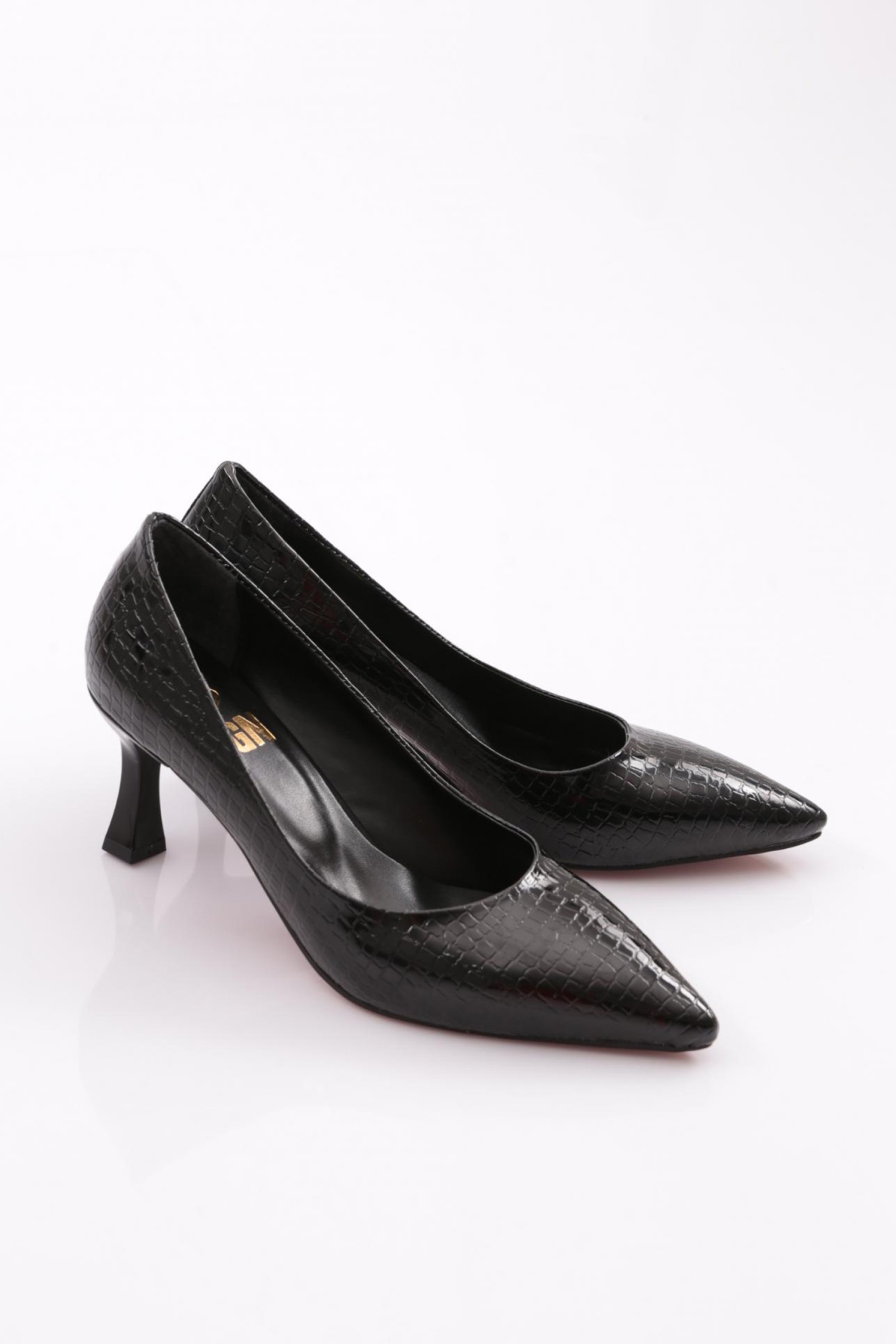 Dgn Çok Renkli Dgn Sivri Burun Parmak Dekolteli Topuklu Ayakkabi