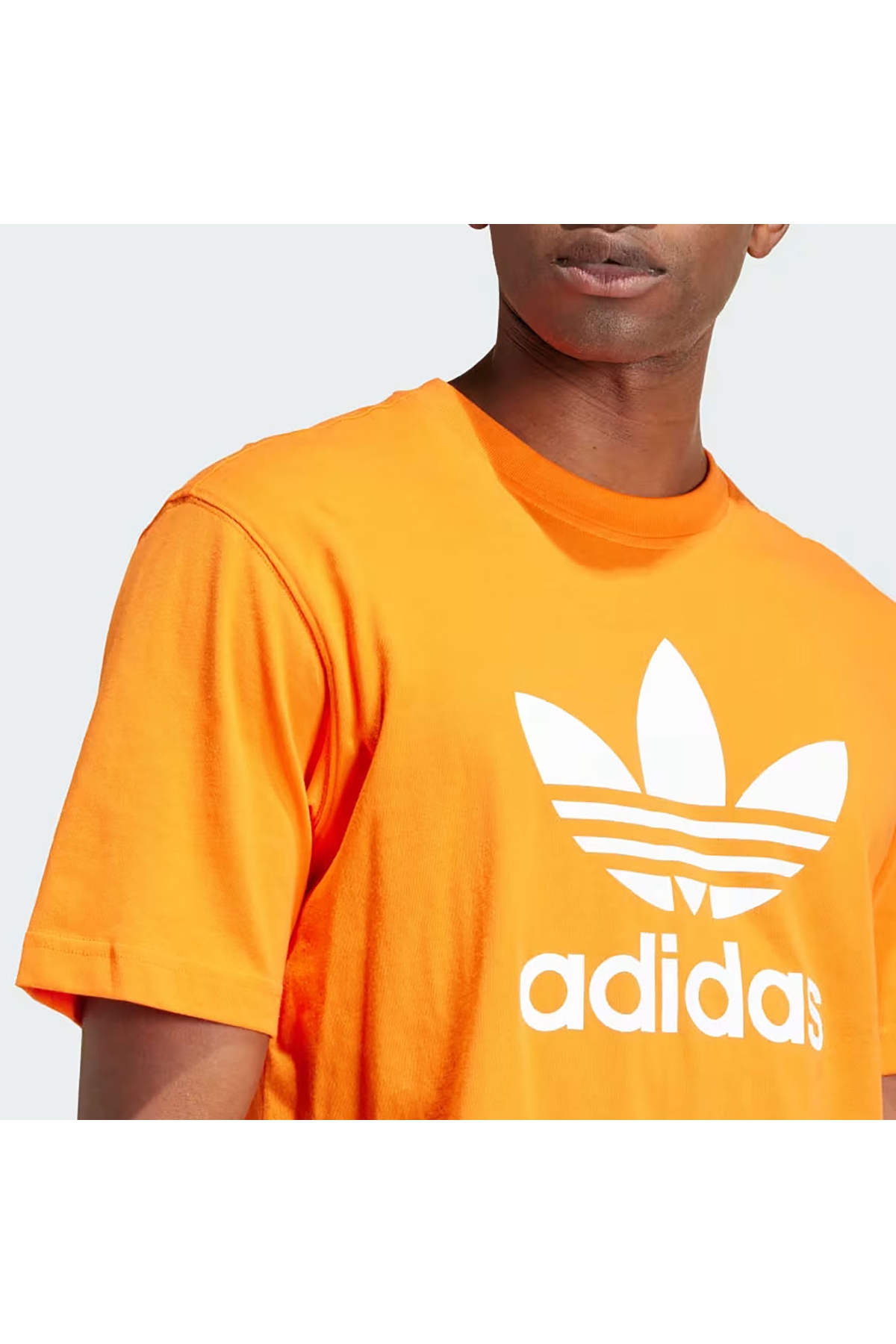 T shirt adidas trefoil deals