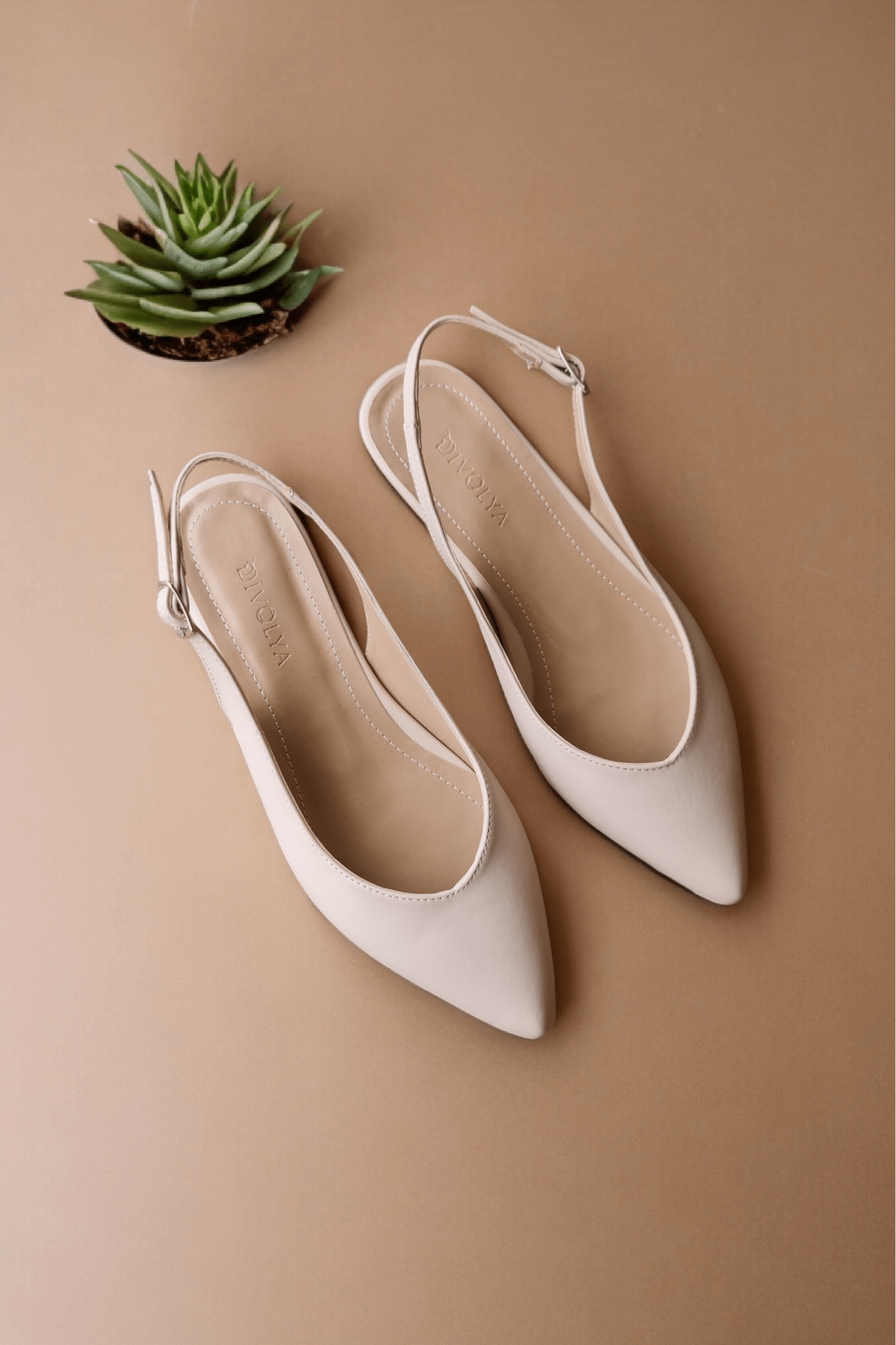 Divolya Divolya Luke Bej (2 cm Topuklu) Sivri Burun Günlük Kullanım Babet Flo'da! Bej - 5. görsel