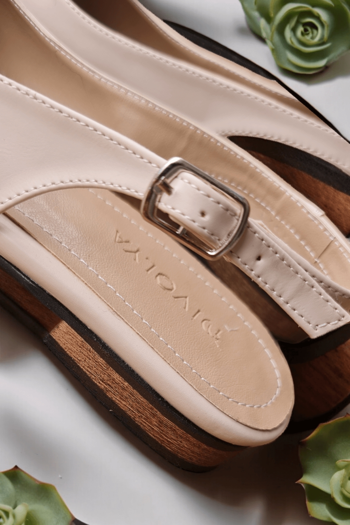 Nunka Bej Fiyonklu (2 cm Topuklu) Bilekten Bantlı Sivri Burun Günlük Babet - Görsel 6