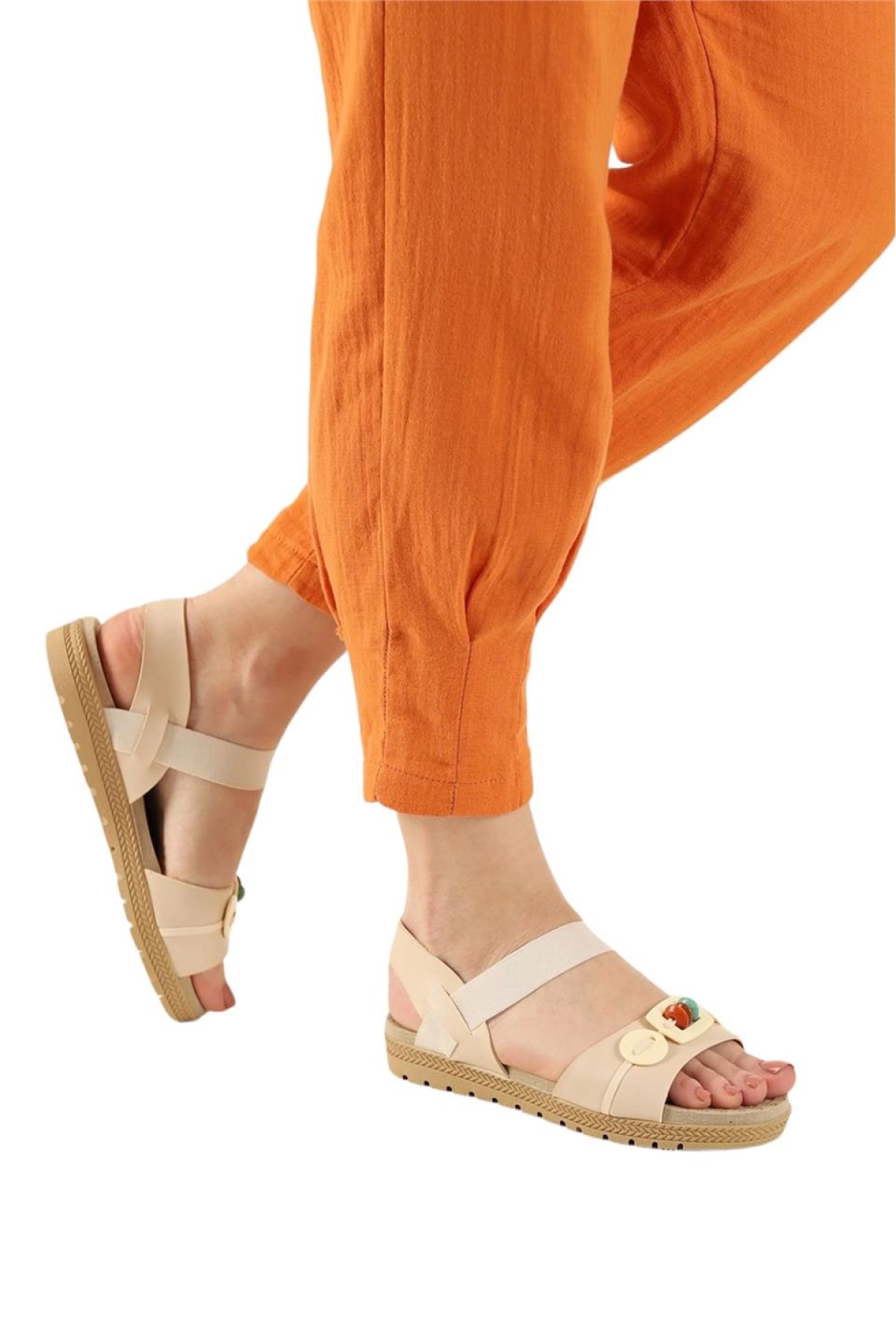 Lastikli Boncuk Detaylı Günlük Kadın Sandalet BEJ - Görsel 2