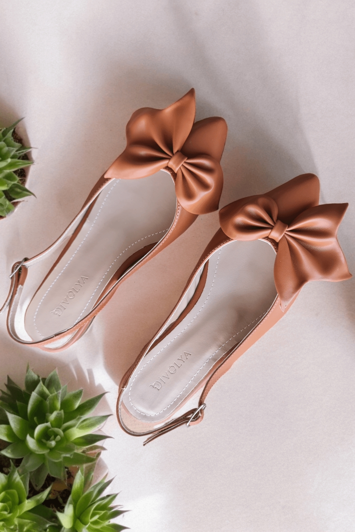 Nunka Taba Fiyonklu (2 cm Topuklu) Bilekten Bantlı Sivri Burun Günlük Babet - Görsel 3