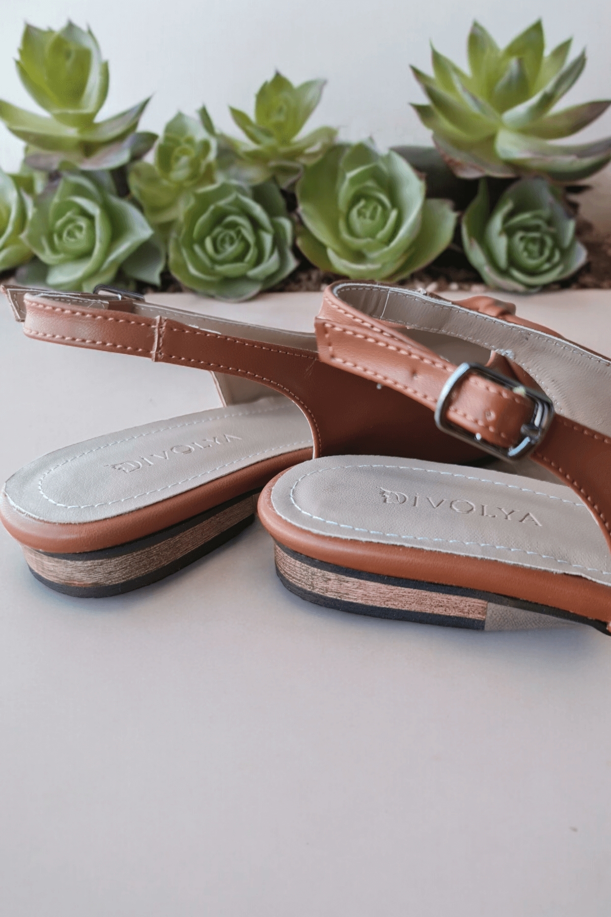 Nunka Taba Fiyonklu (2 cm Topuklu) Bilekten Bantlı Sivri Burun Günlük Babet - Görsel 6