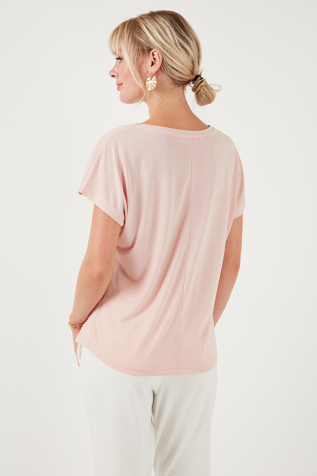 https://floimages.mncdn.com/media/catalog/product/24-06/03/201231155-5-1717393163.jpg
