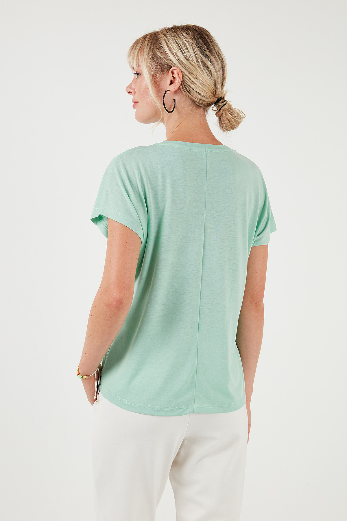 https://floimages.mncdn.com/media/catalog/product/24-06/03/201231168-5-1717393185.jpg