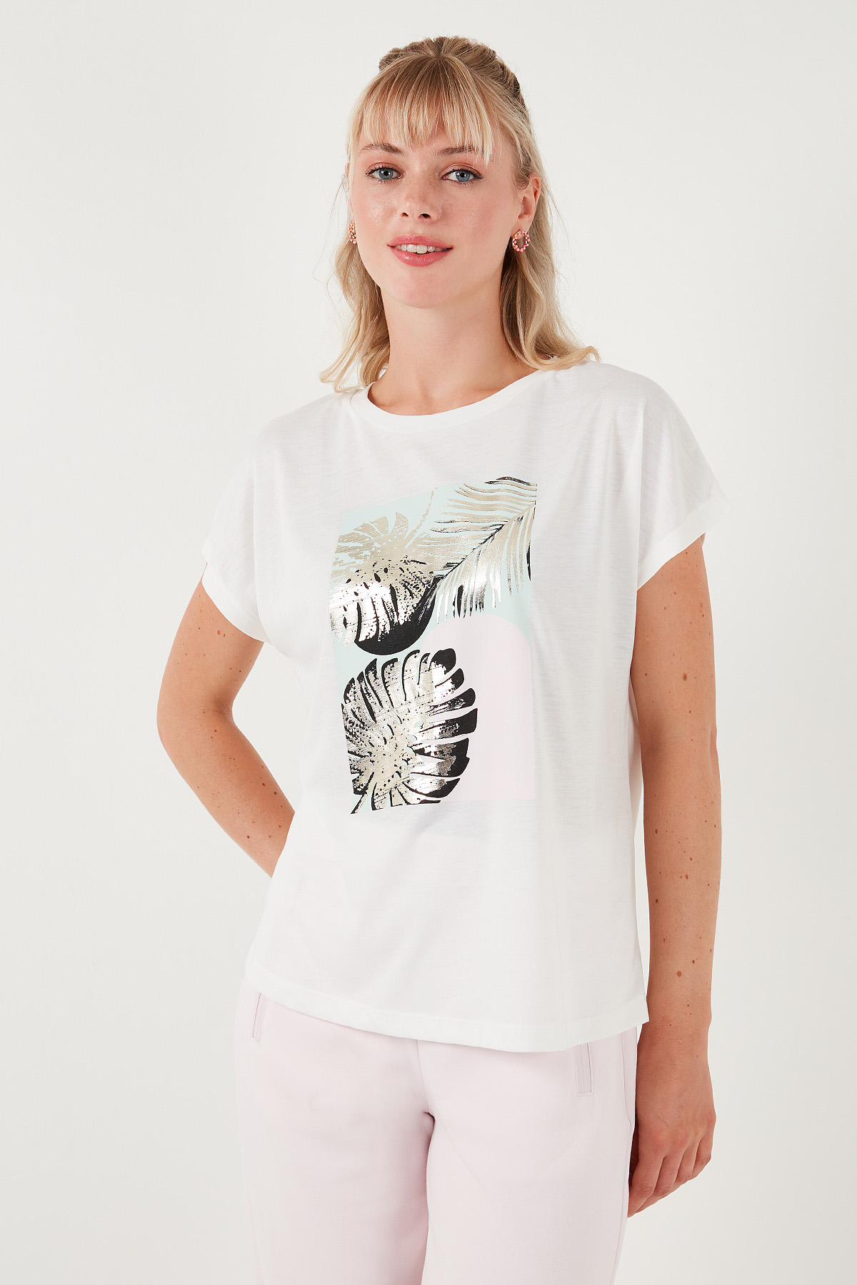 https://floimages.mncdn.com/media/catalog/product/24-06/03/201231170-2-1717393189.jpg
