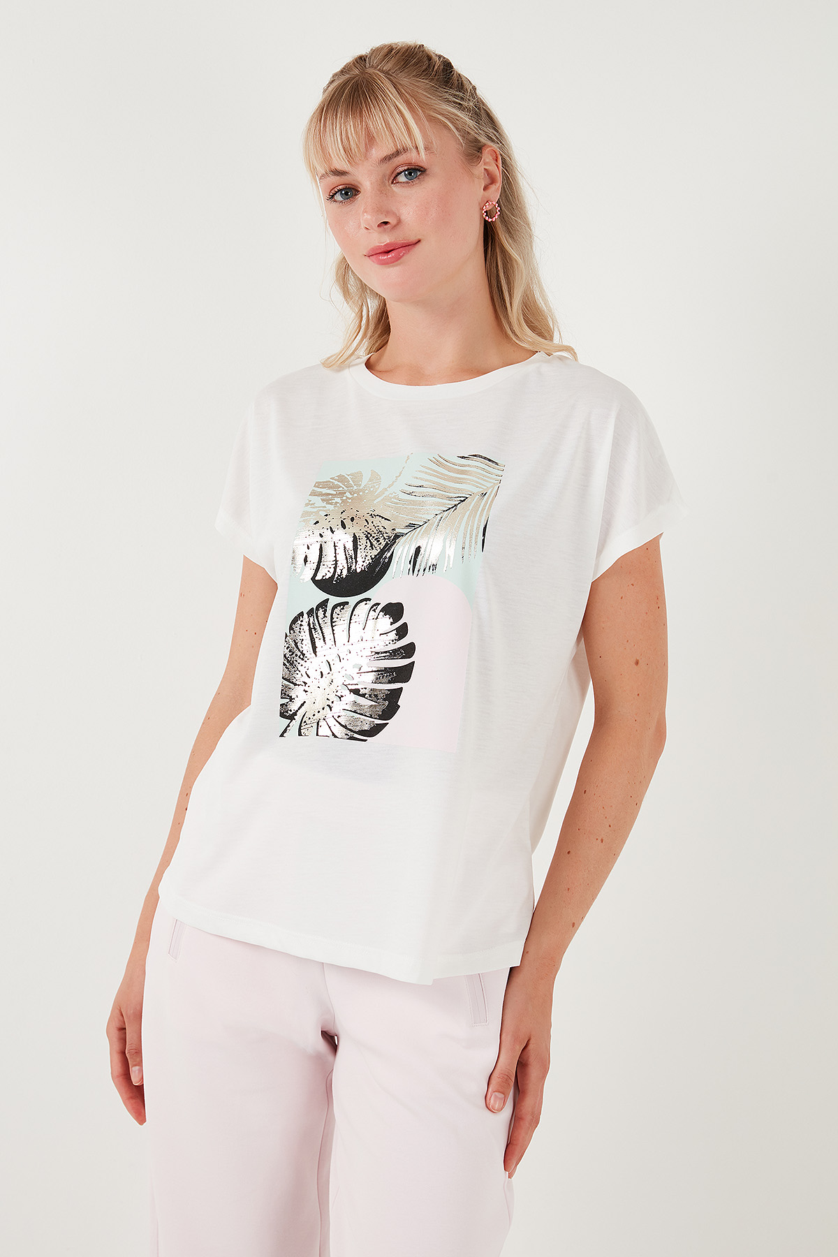 https://floimages.mncdn.com/media/catalog/product/24-06/03/201231170-3-1717393190.jpg