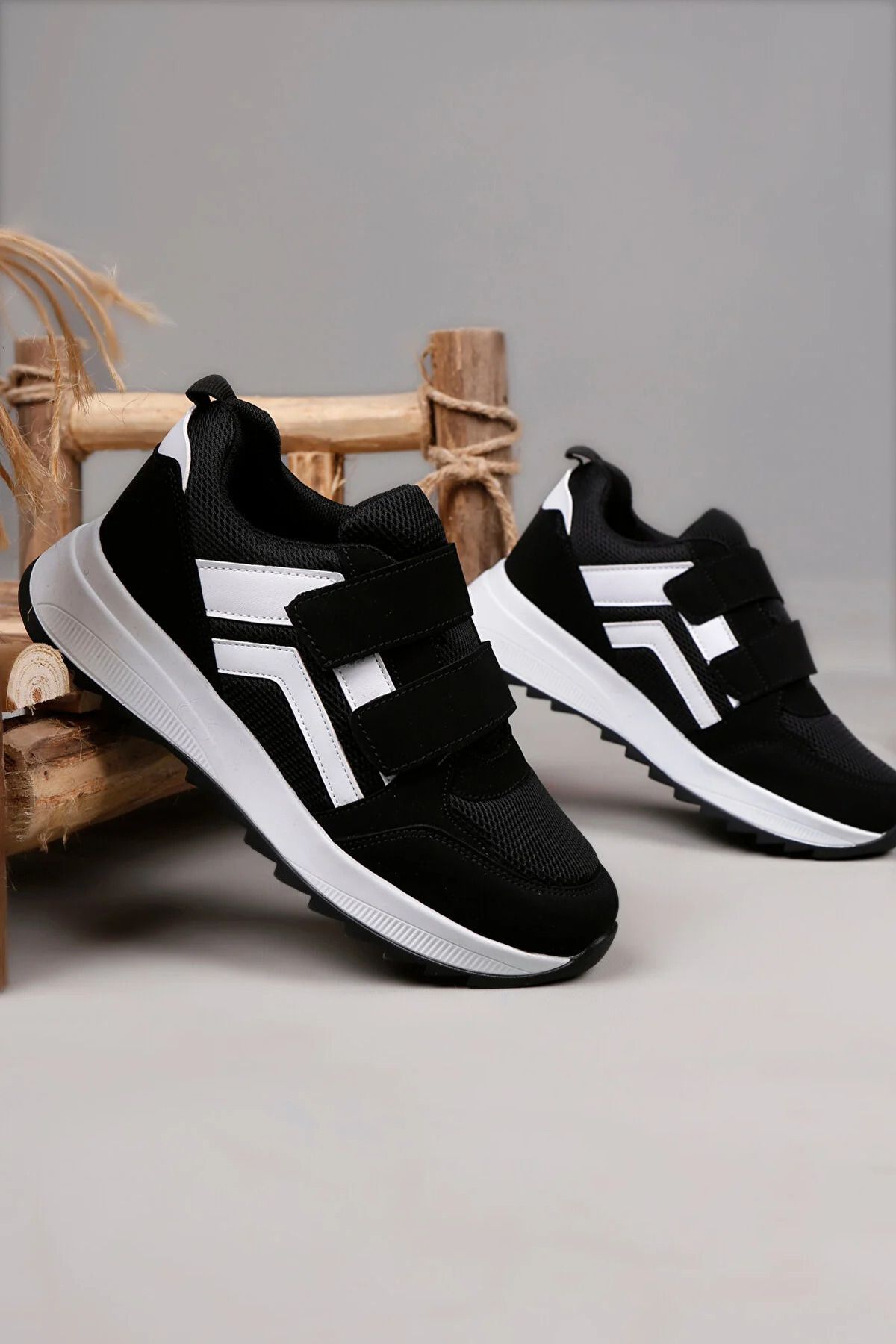 Sararmaz Taban Cırtlı Spor Ayakkabı - Görsel 3