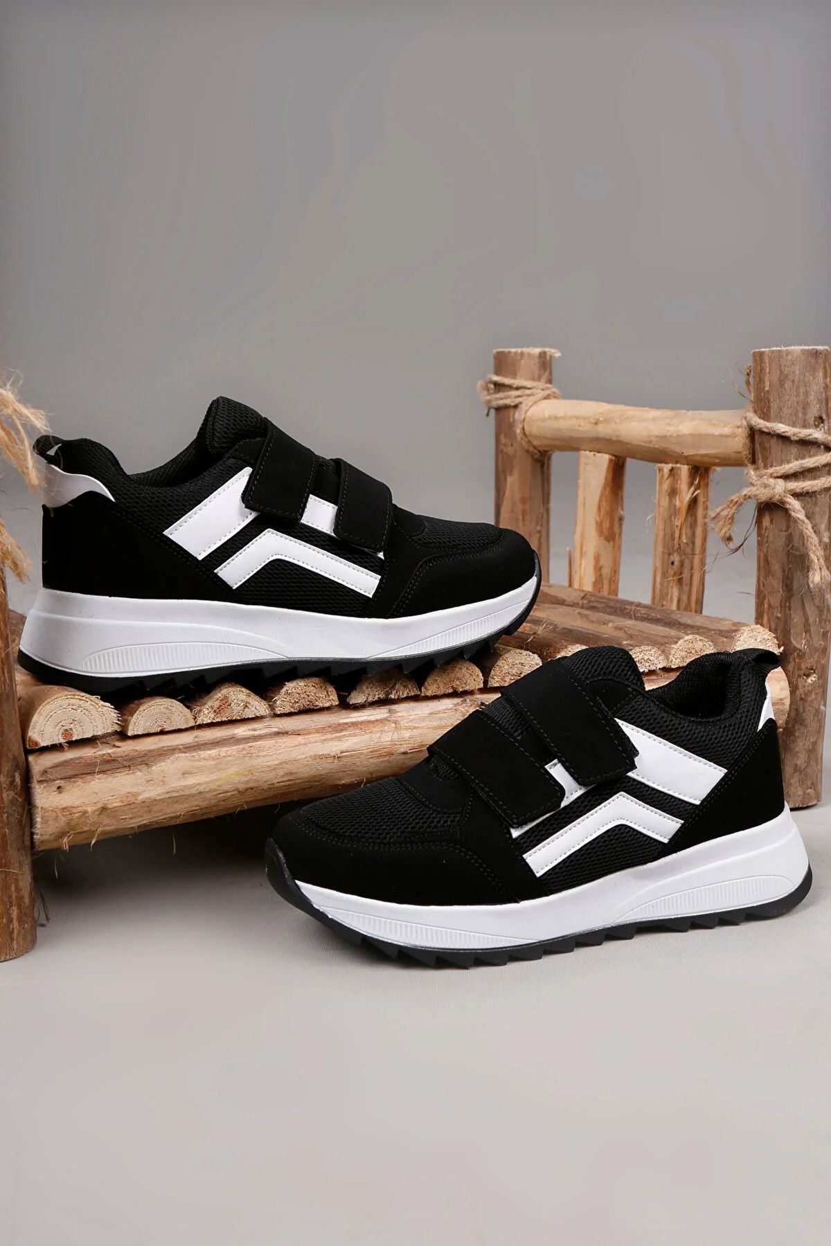 Sararmaz Taban Cırtlı Spor Ayakkabı - Görsel 4