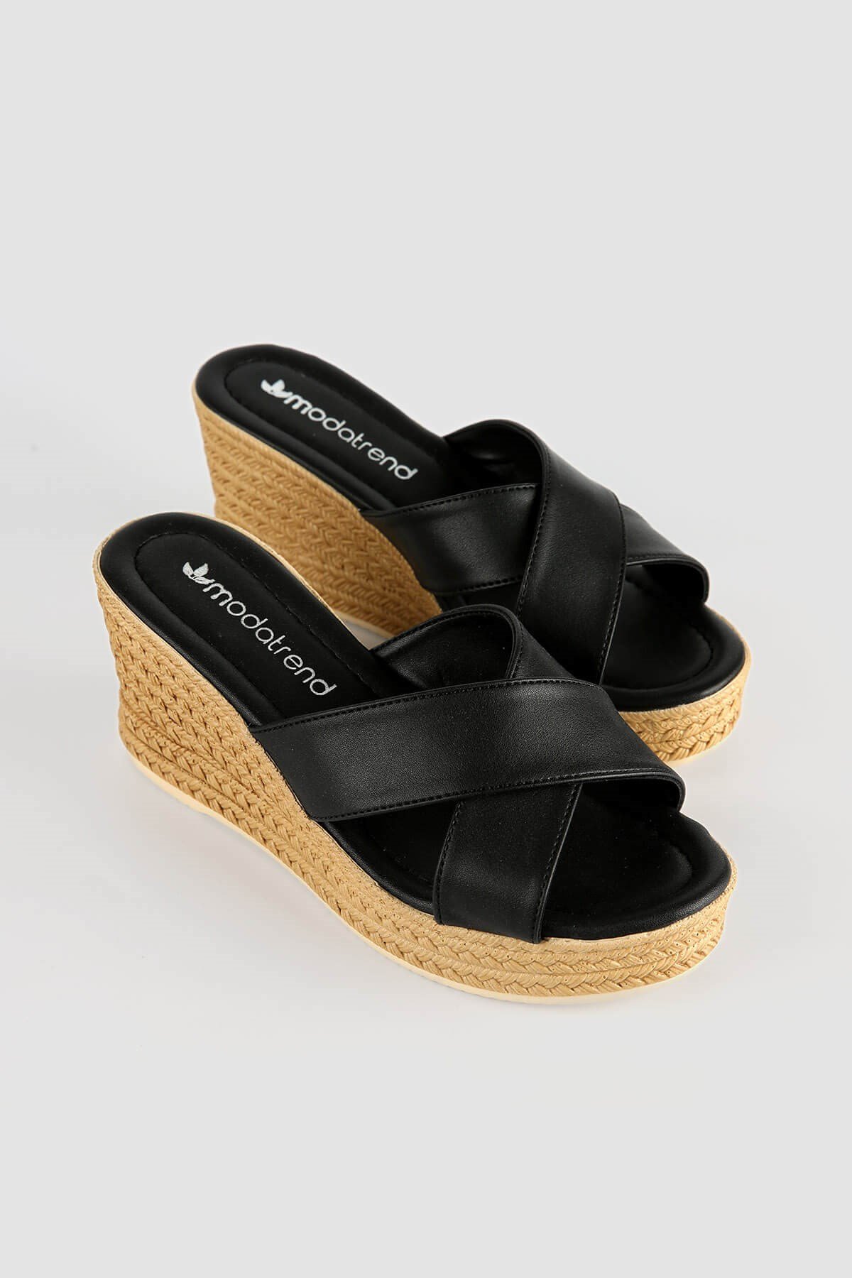 Kadın Çapraz Bantlı Dolgu Topuklu Terlik SİYAH CİLT - Görsel 3