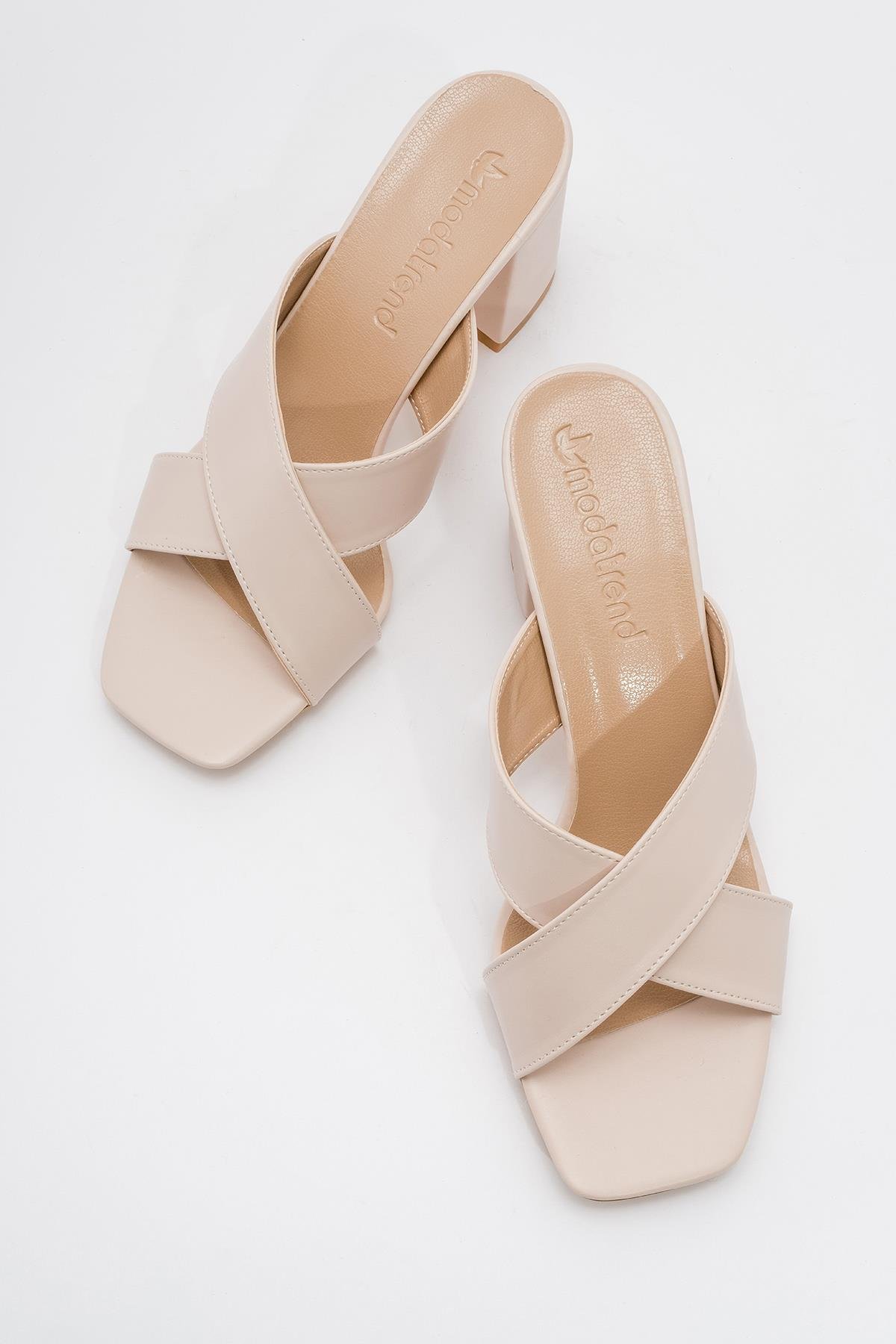 Çapraz Bantlı Topuklu Terlik TEN CİLT - Görsel 5