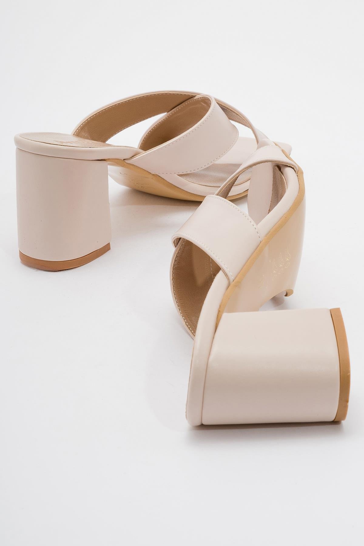 Çapraz Bantlı Topuklu Terlik TEN CİLT - Görsel 6