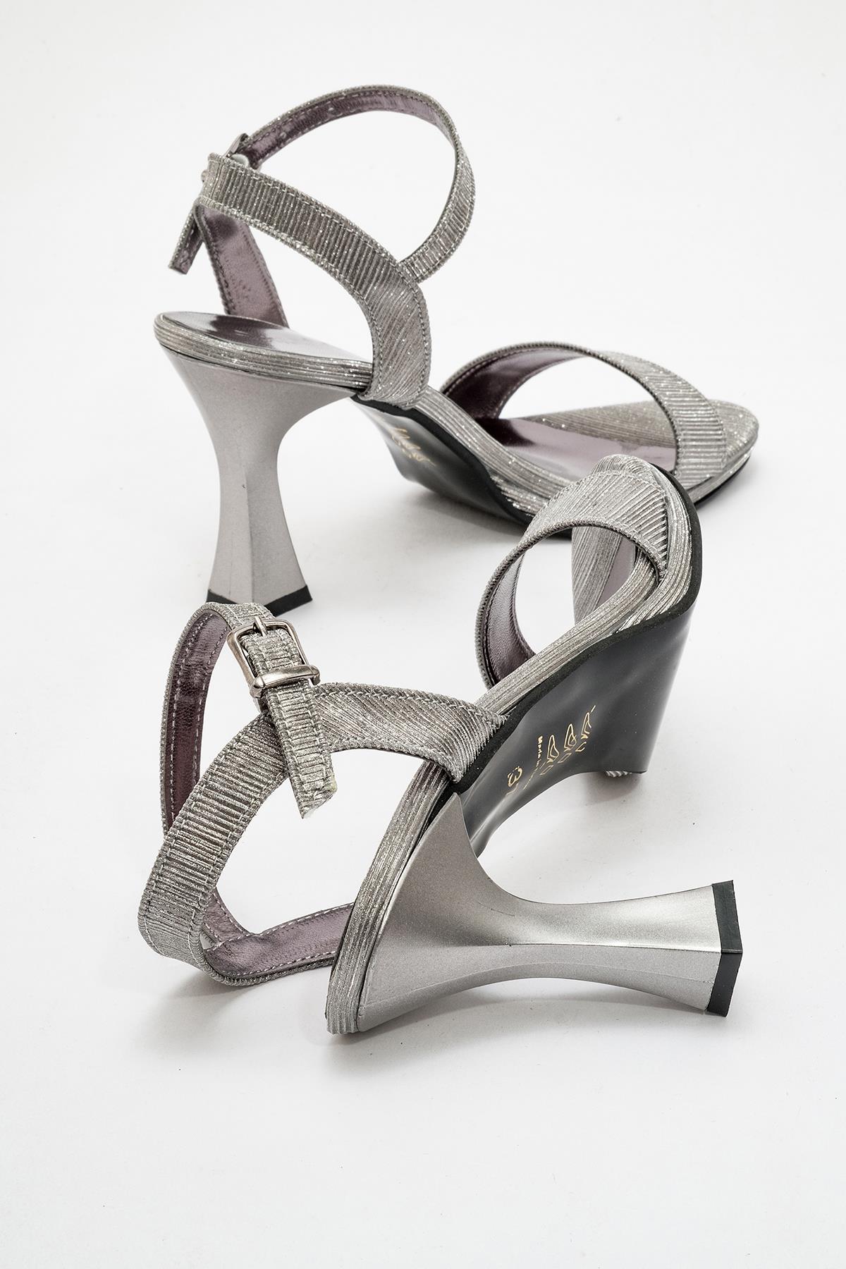 Kadın Simli Topuklu Sandalet PLATİN SİM - Görsel 5