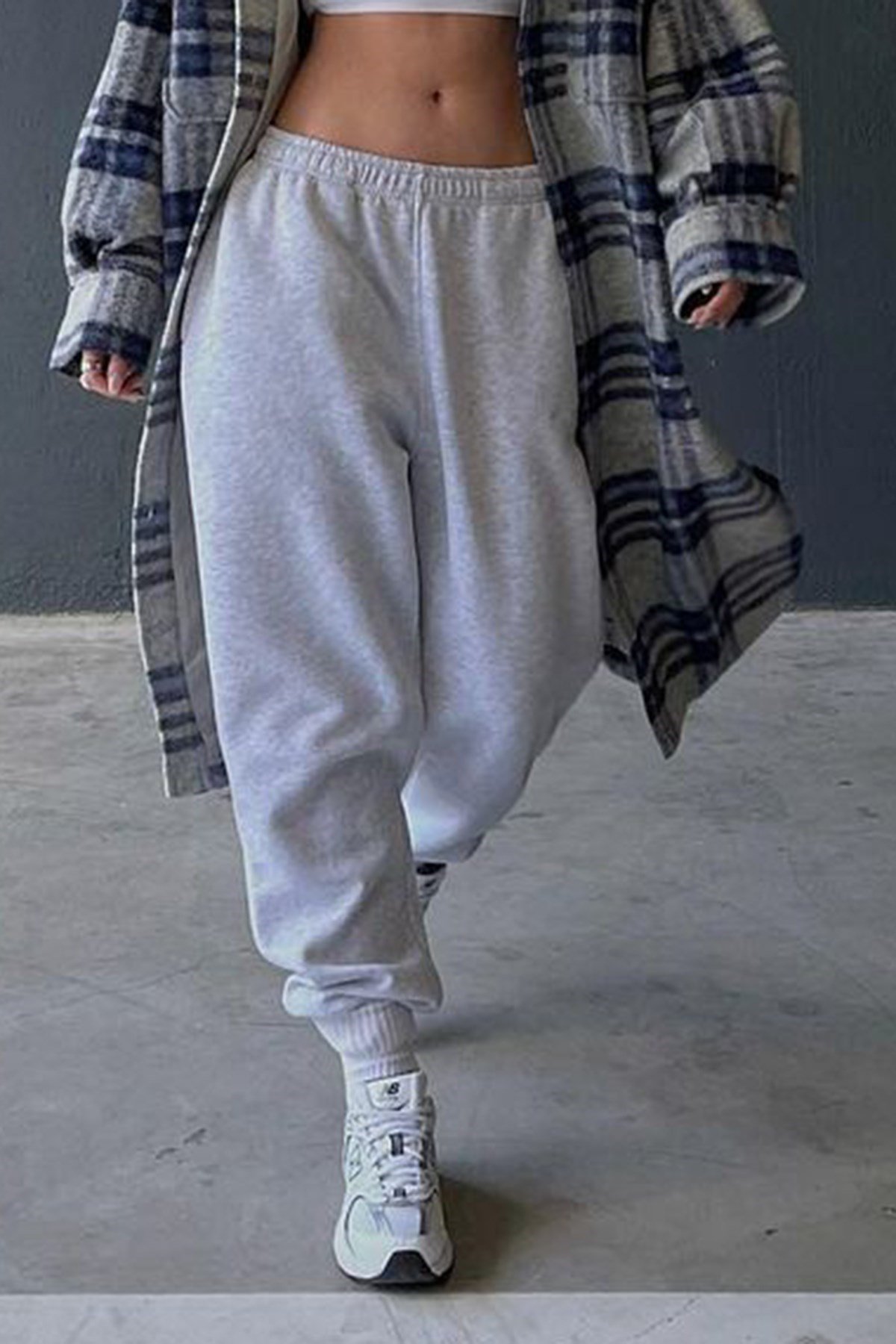 Mad Girls Gri Paça Lastikli Oversize Kadın Eşofman MG324