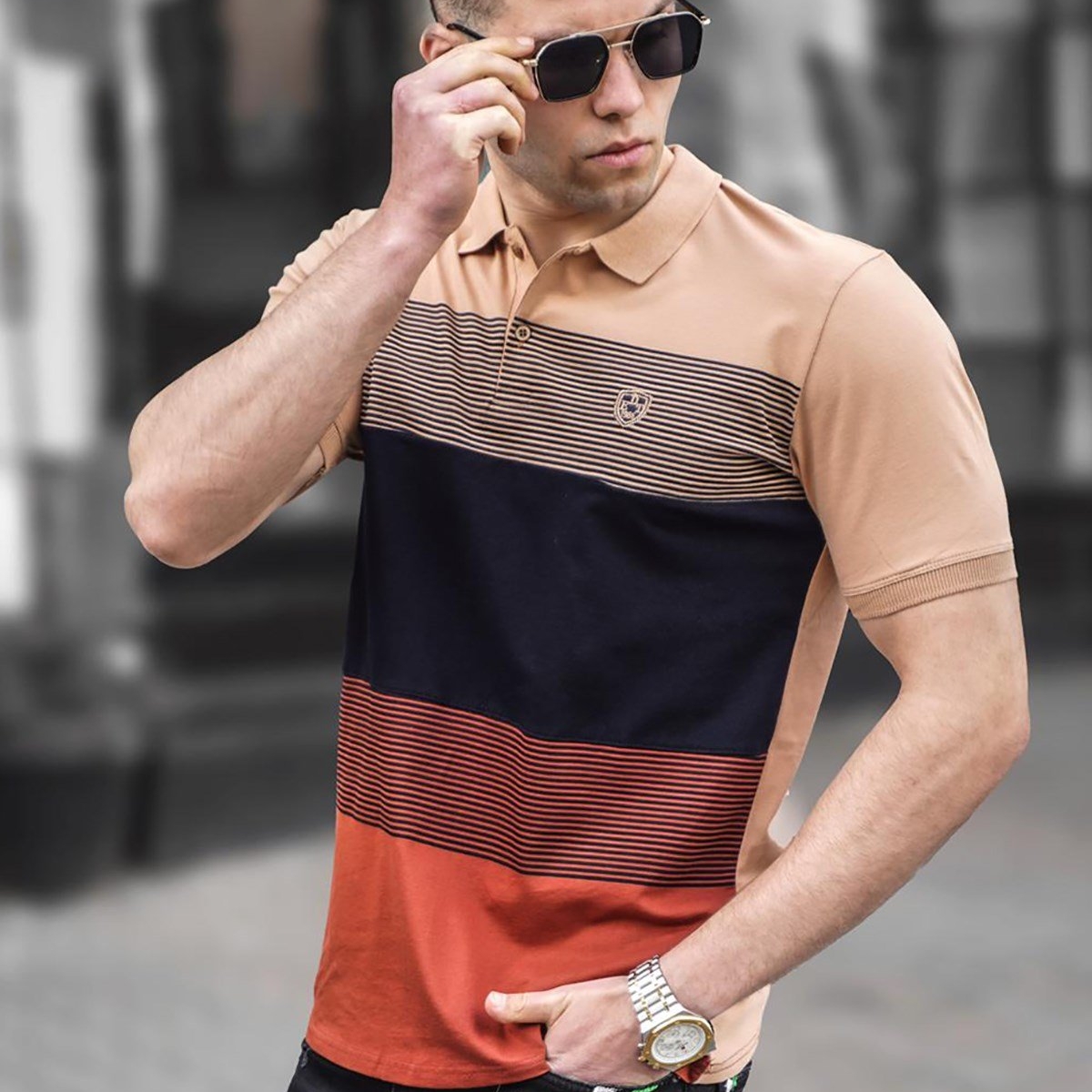 201246101-1.jpg