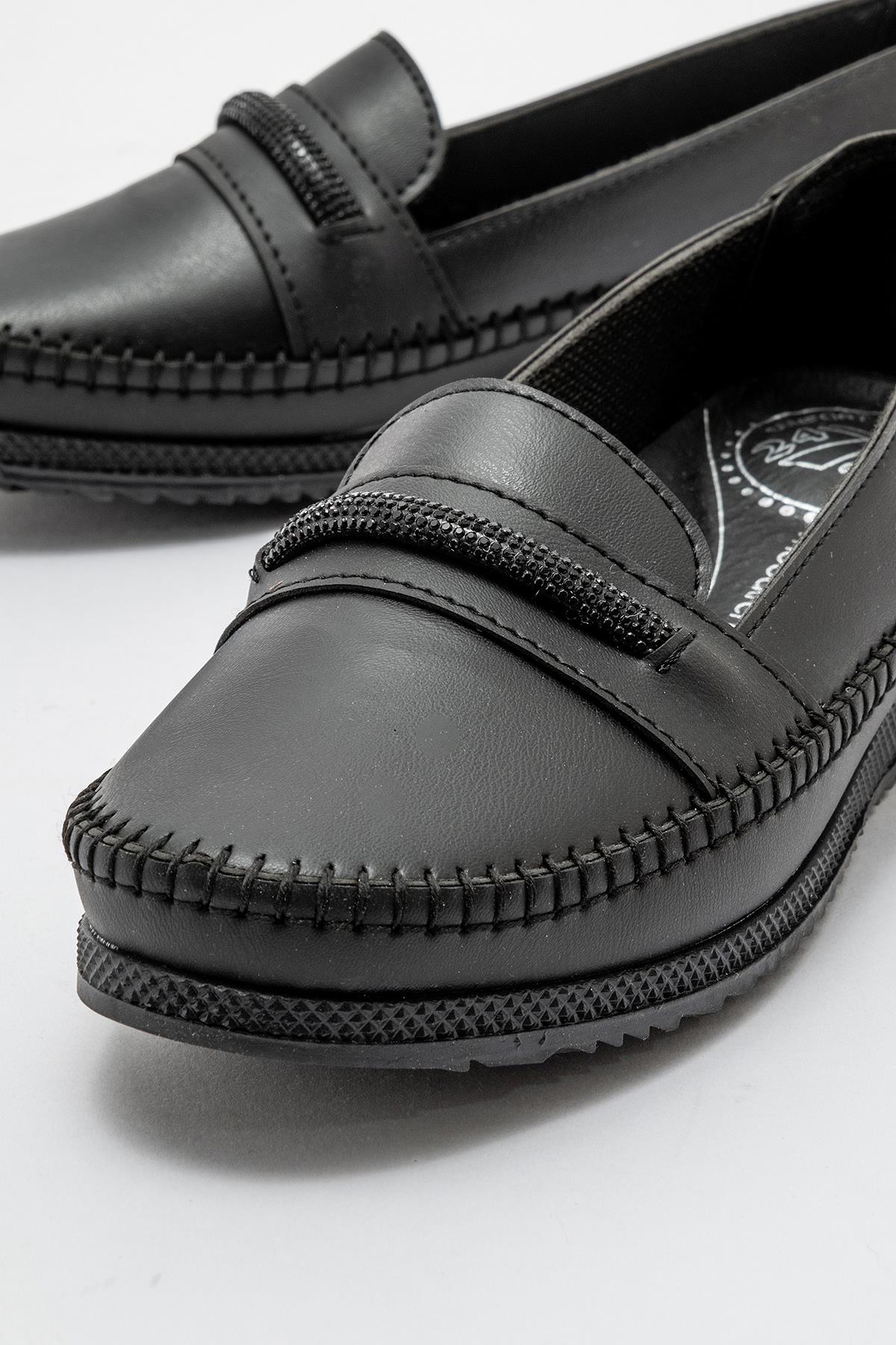 Kaydırmaz Taban Bağlı Lastikli Kadın Babet SİYAH KOT - Görsel 4